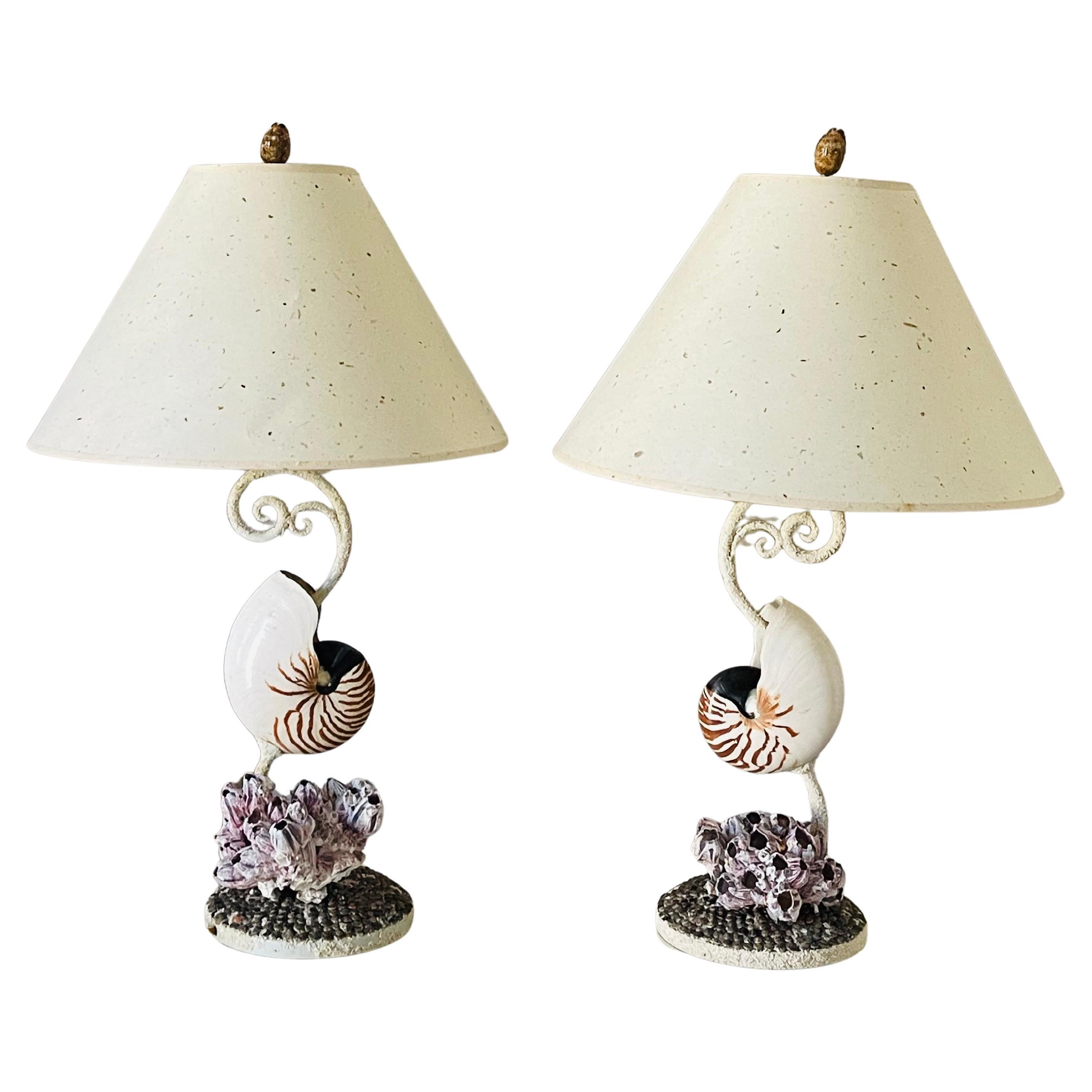 Paar fabelhafte MCM Coastal Sea Shell Nautilus-Lampen mit Muschelmuster