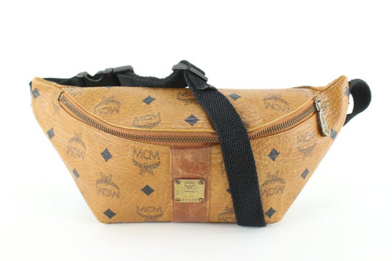 Louis Vuitton Monogram Men's Women's Pouch Bum Fanny Pack Waist Belt Bag  For Sale at 1stDibs