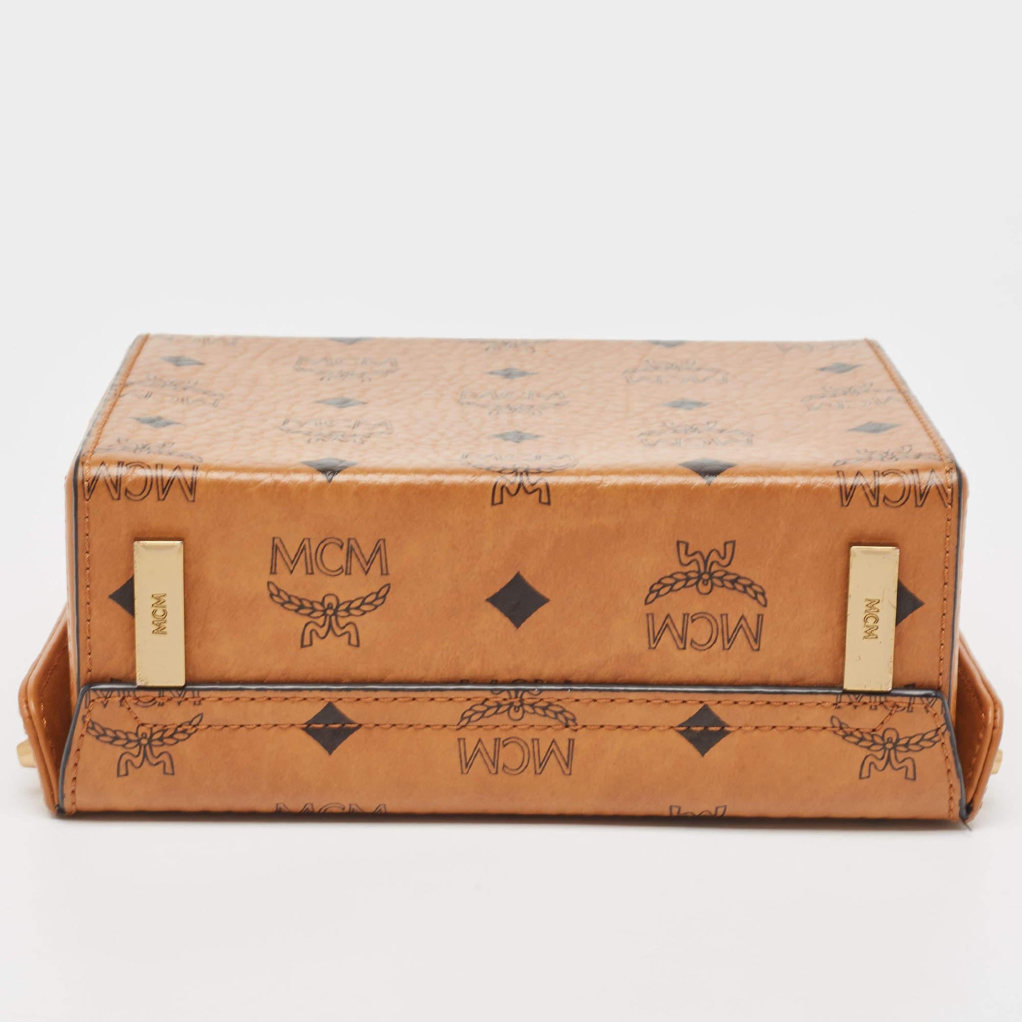 MCM Berlin Box Bag Visetos en toile et cuir enduite cognac en vente 1