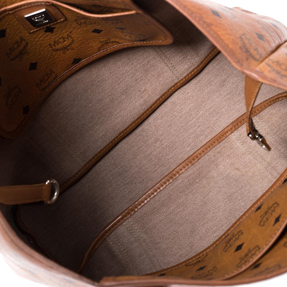 MCM Shopper-Tasche aus beschichtetem Segeltuch und Leder in Cognac mit Visetos 3