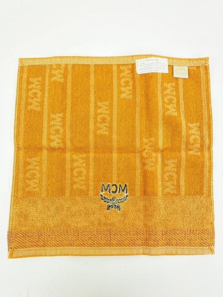 MCM Cognac x Blue Towel Set 8m520  For Sale 4