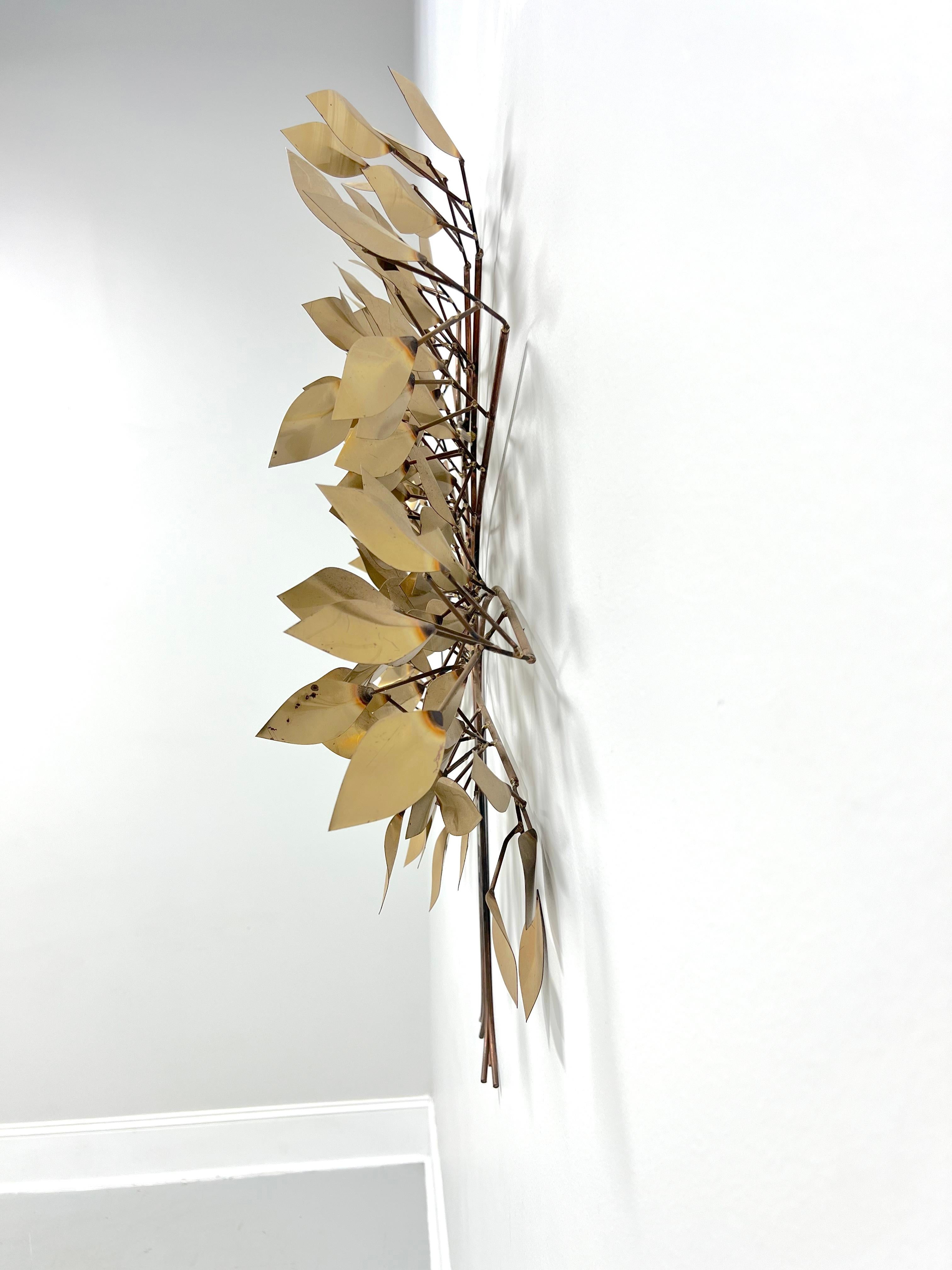 Brutalisme Sculpture brutaliste arbre de vie MCM en cuivre et laiton à la manière de Curtis Jere en vente