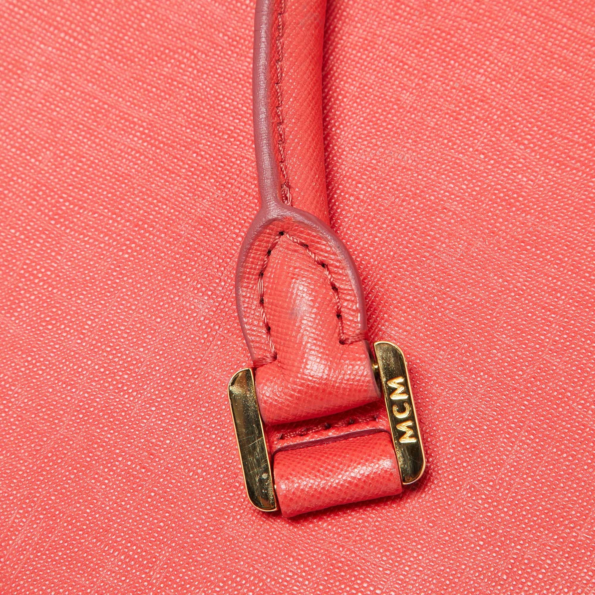 Bolso Nuovo grande de piel naranja coral de MCM 2