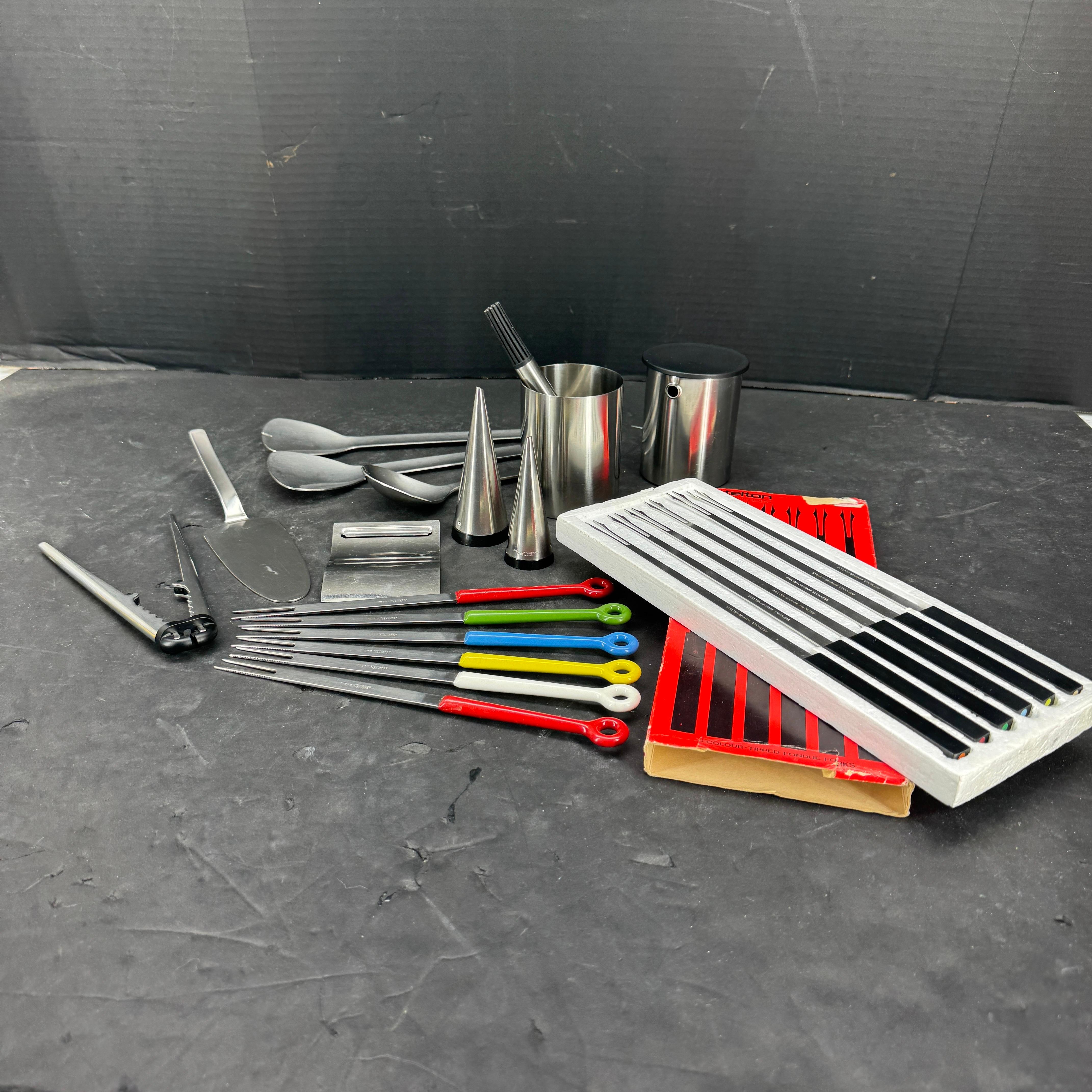 MCM Danish Stelton Georg Jensen Servir Fondue Nutcracker Outils Bon état - En vente à Haddonfield, NJ