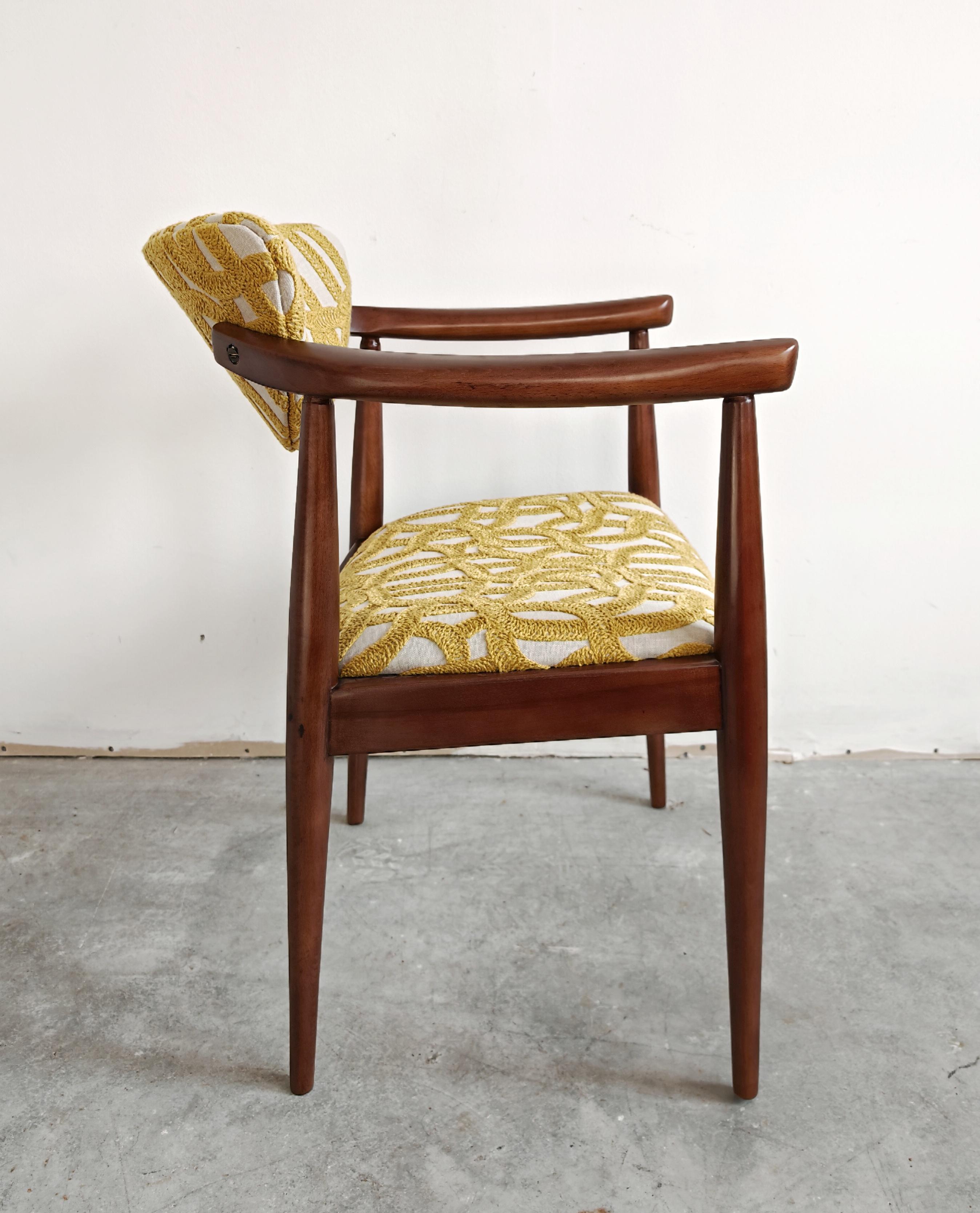 Silla de comedor MCM con reposabrazos de Bernardo Bernardi, Yugoslavia Años 60 en venta 4