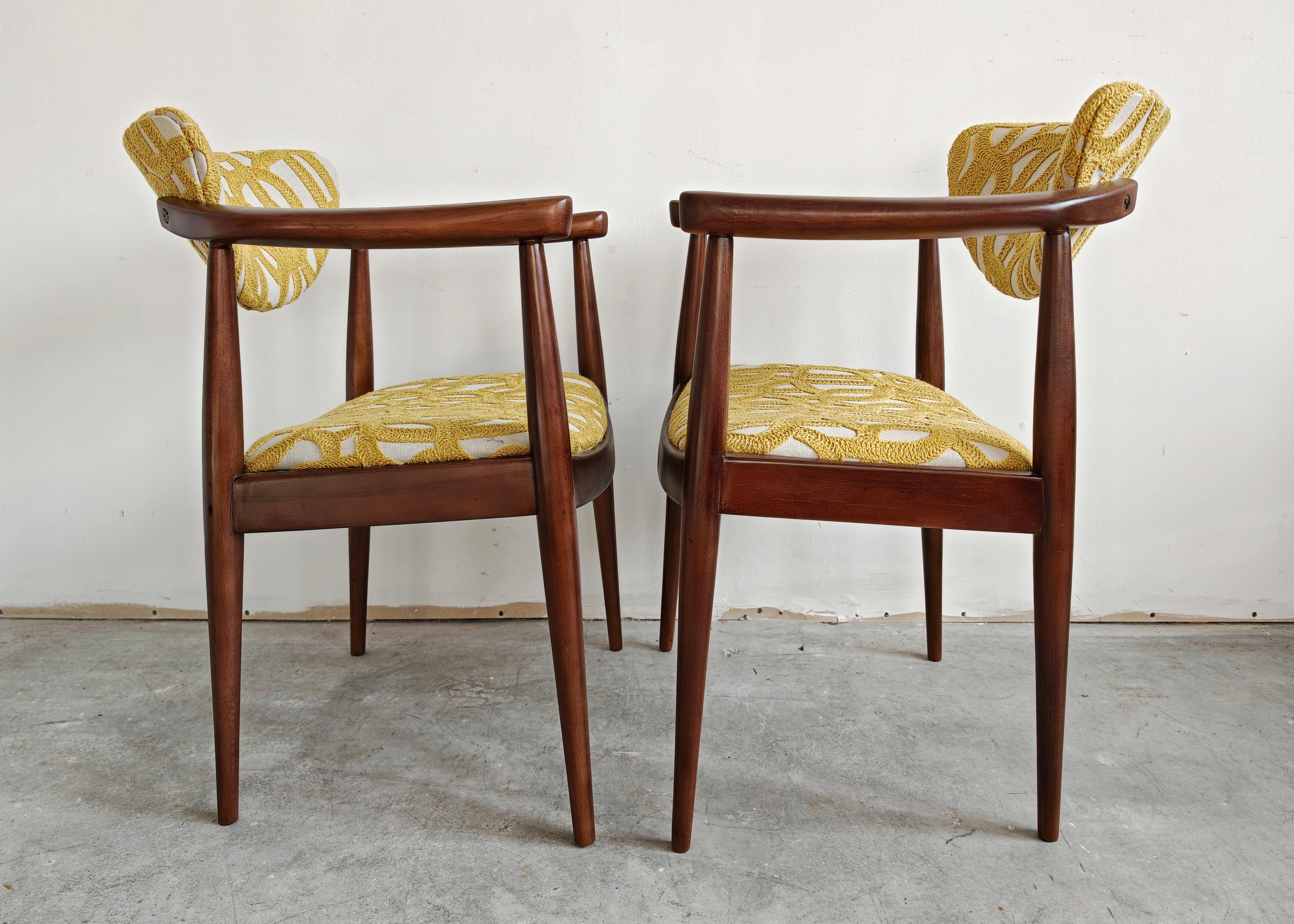 Silla de comedor MCM con reposabrazos de Bernardo Bernardi, Yugoslavia Años 60 en Bueno estado para la venta en Beograd, RS