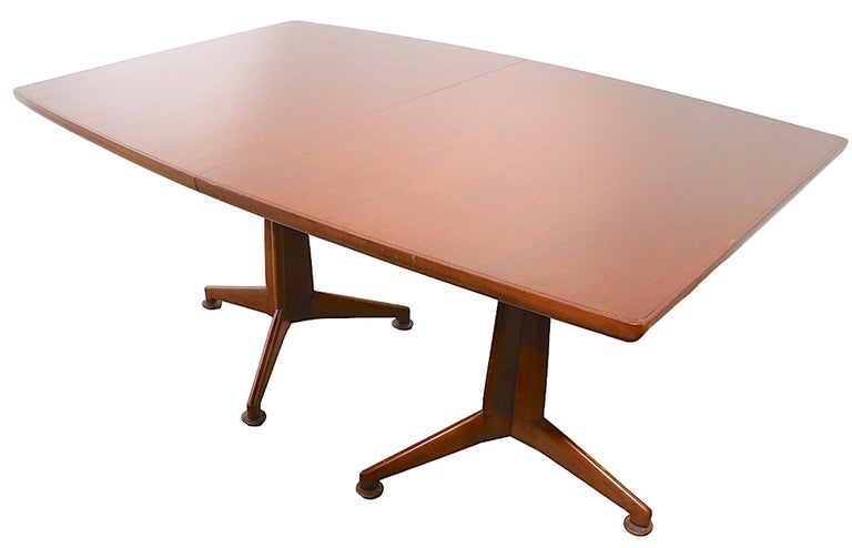 Mid Century Modern Extension Dining Table by J. Stuart Clingman /John Widdicomb  In Good Condition For Sale In New York, NY