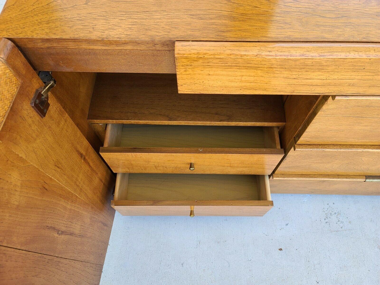 Late 20th Century Mcm Dresser Credenza with Glass Top & Mirror by Founders For Sale