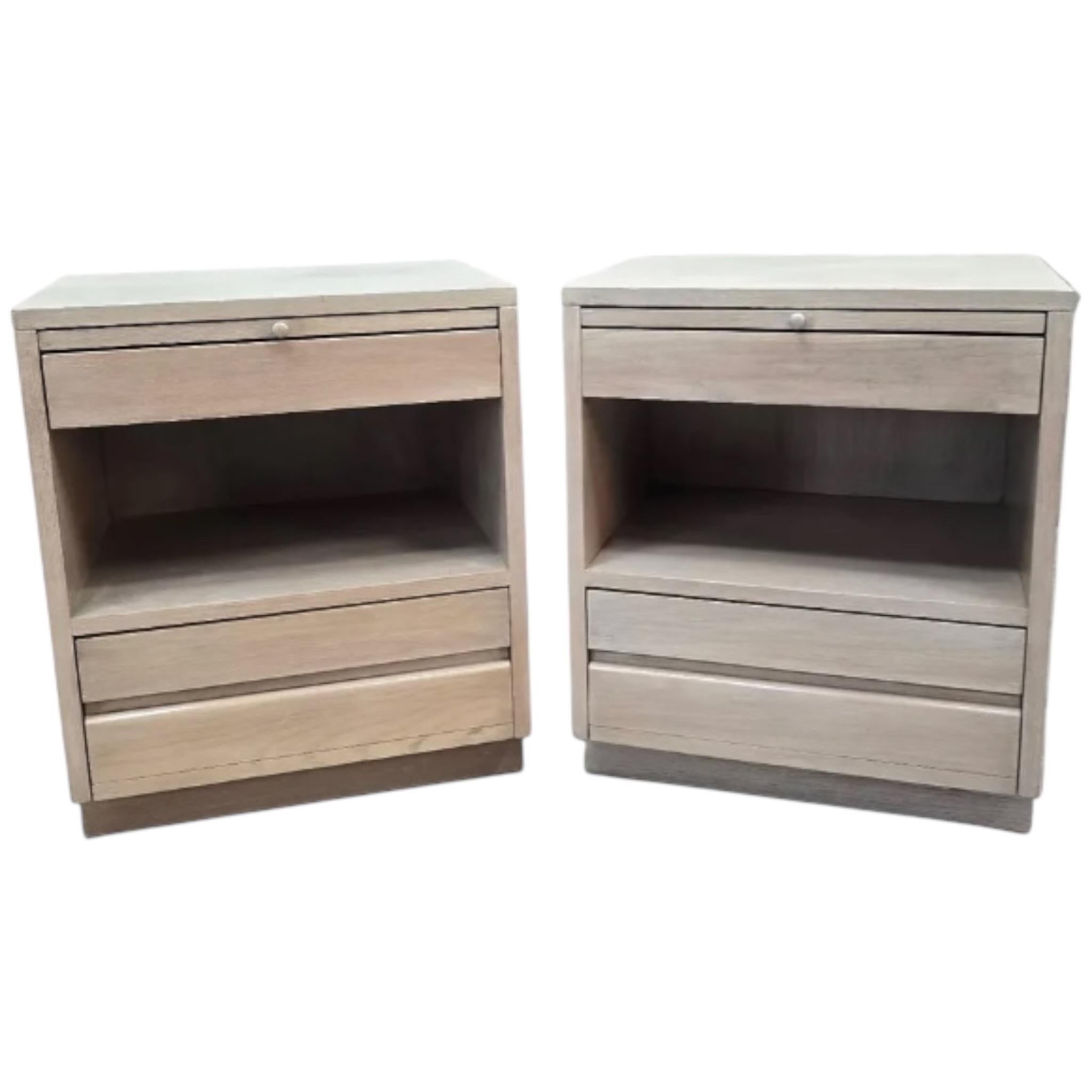 Table de nuit en bois flotté MCM par Sligh Cross Country Collection - Paire