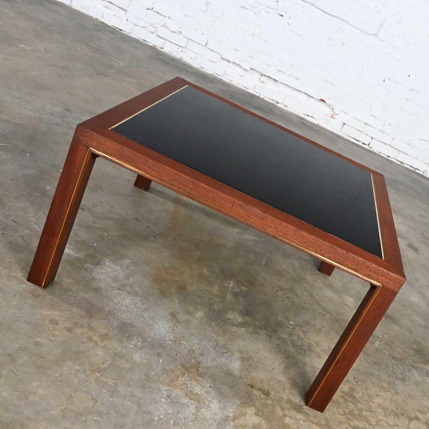 MCM Dunbar Coffee or End Table Square Parsons Style by Edward Wormley In Good Condition For Sale In Topeka, KS