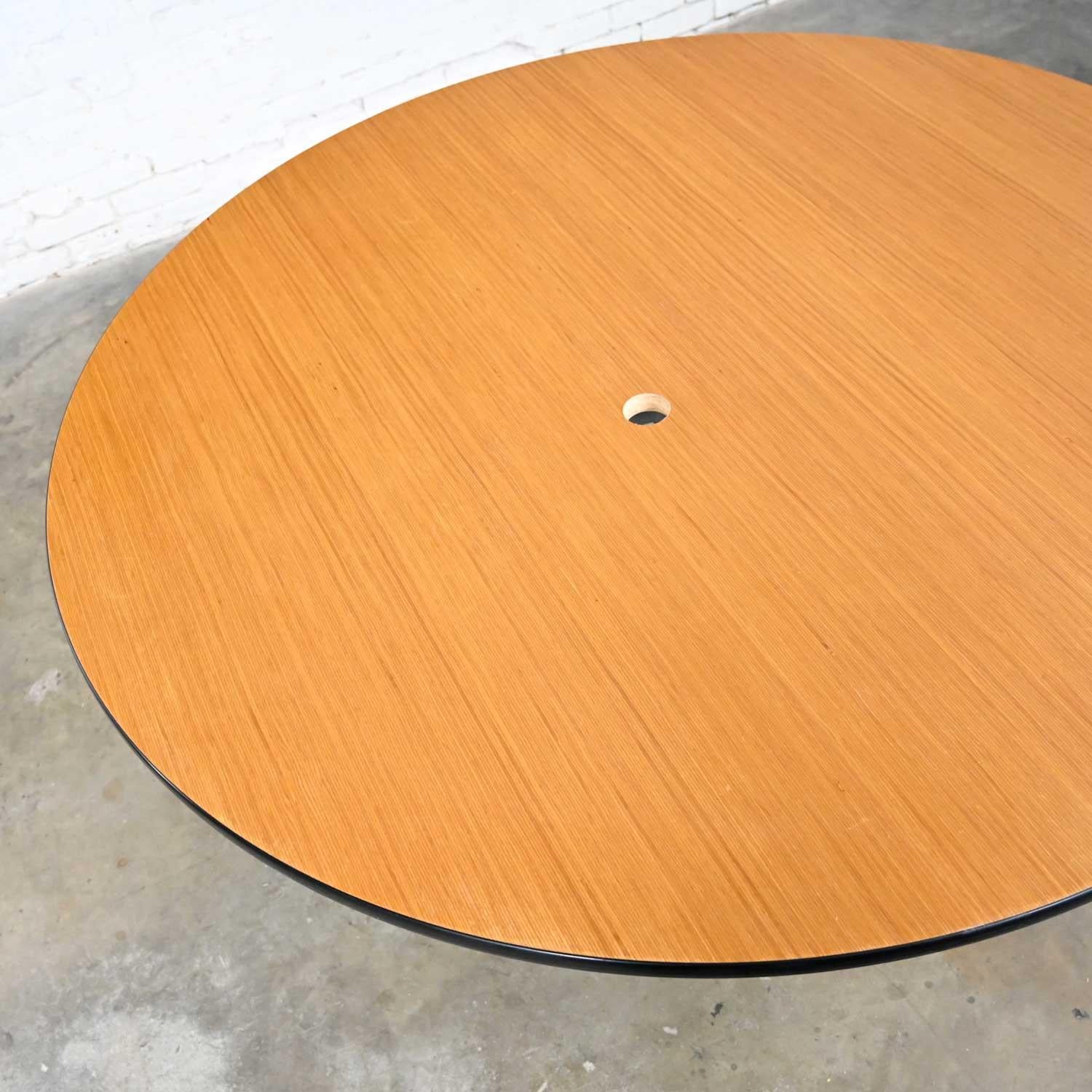Metal MCM Eames Herman Miller Natural Oak Round Universal Base Table w/ Gromet Hole For Sale
