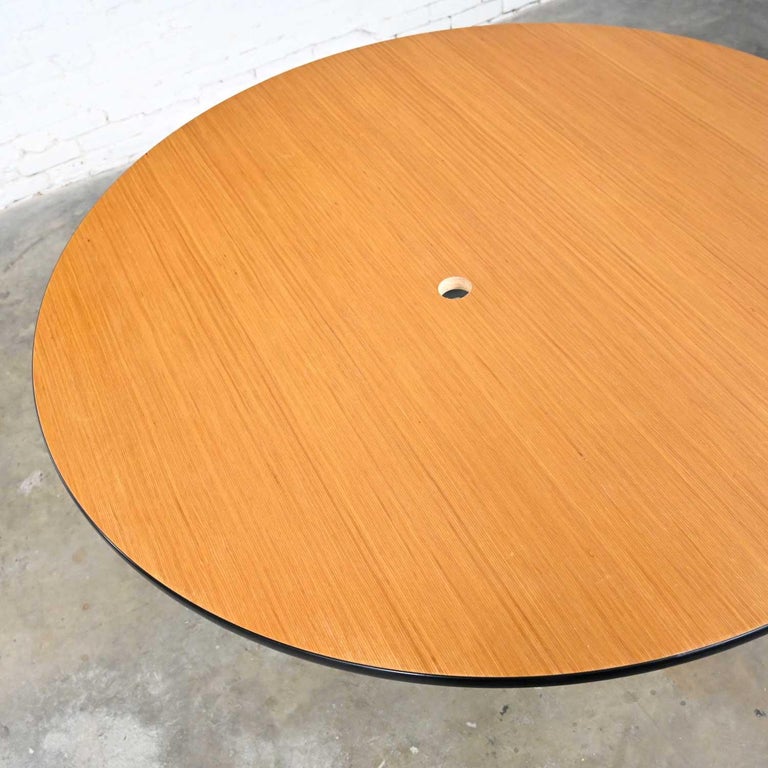 MCM Eames Herman Miller Natural Oak Round Universal Base Table w/ Gromet Hole For Sale 3