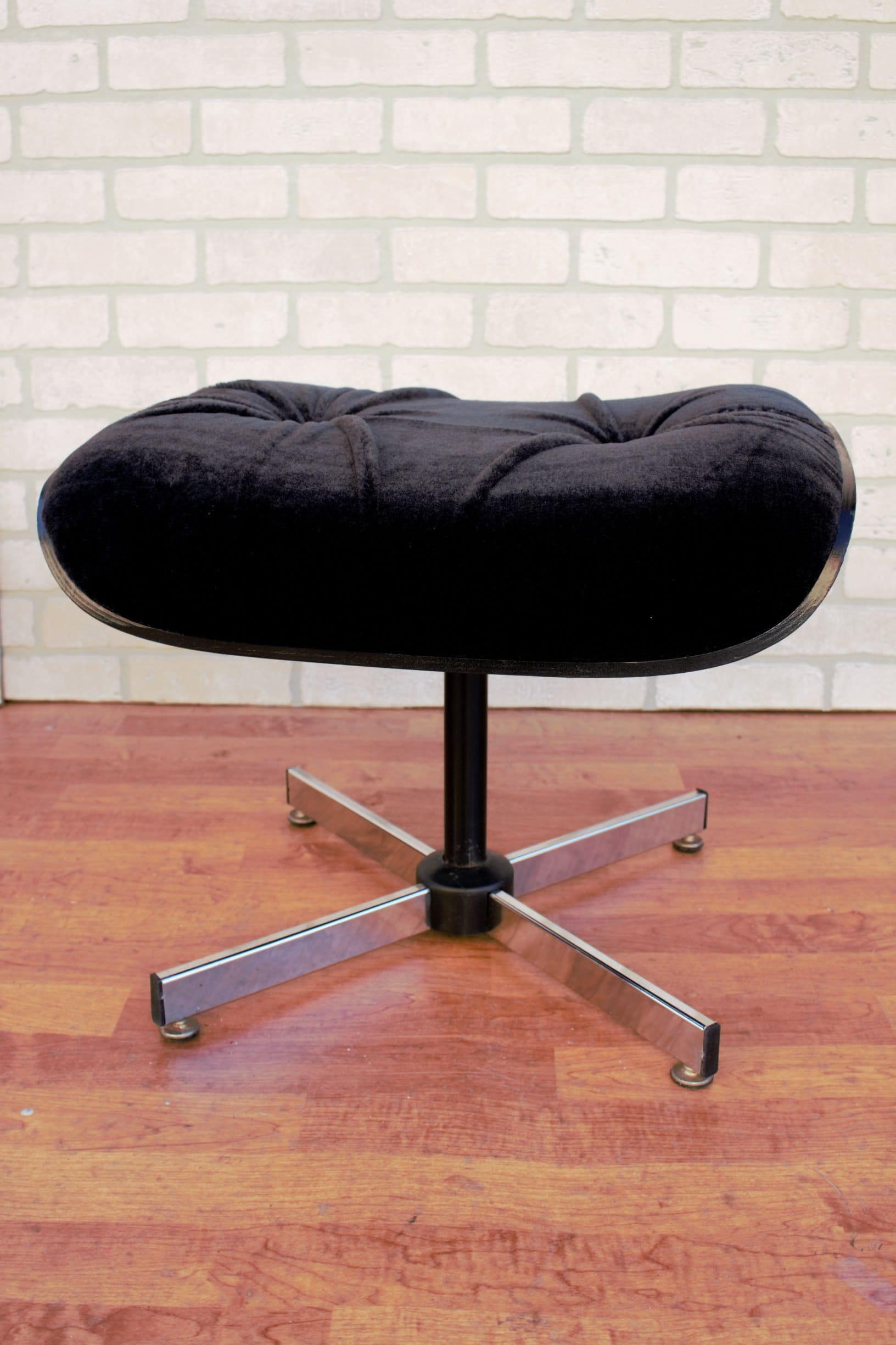 MCM Eames Plycraft Style Lounge Chair & Ottoman Neu gepolstert Schwarz Mohair im Angebot 1
