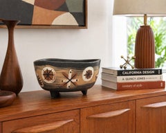 MCM Footed Studio Pottery Bowl by Richard Saar, Atomic Motif, Signed