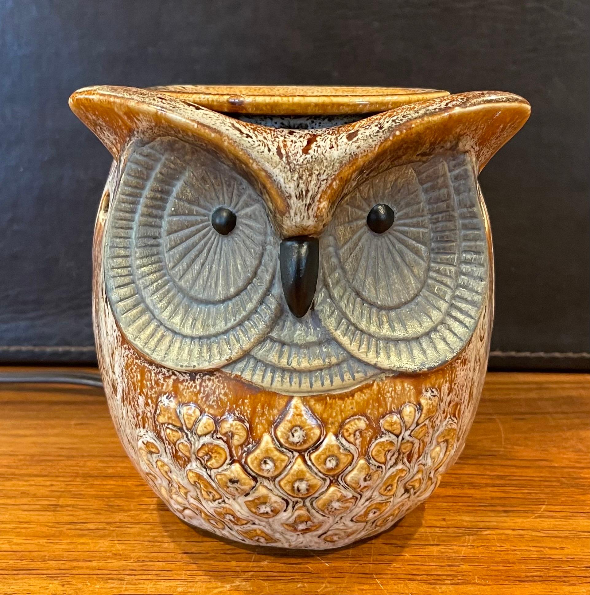 American MCM Glazed Ceramic Pottery Owl Table Lamp