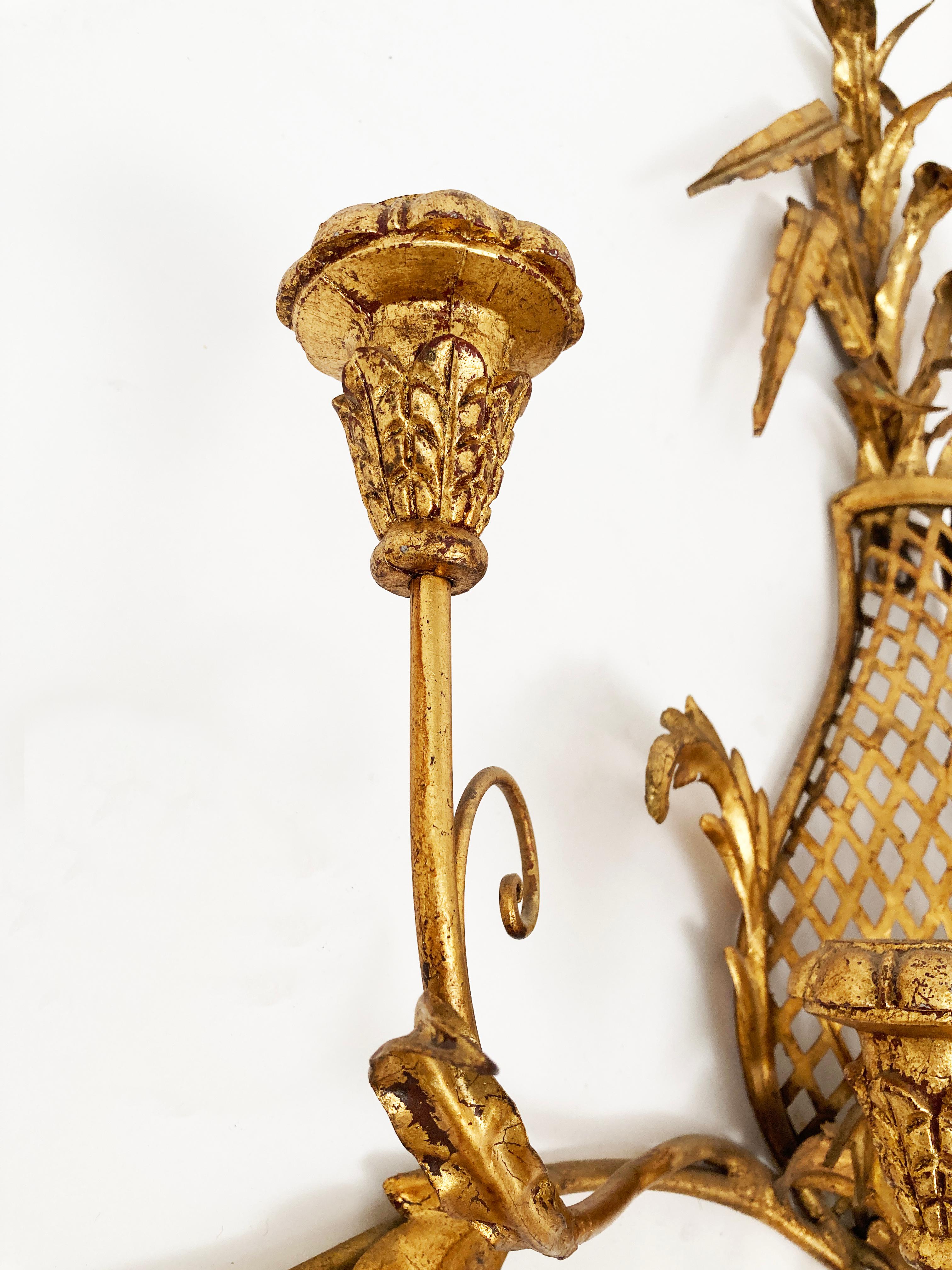 MCM Gold vergoldeter Hollywood Regency Ananas 7 Kerzenhalter-Wandleuchter, Hollywood Regency (20. Jahrhundert) im Angebot