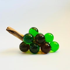 Racimo de uvas de MCM en lucita verde y ámbar