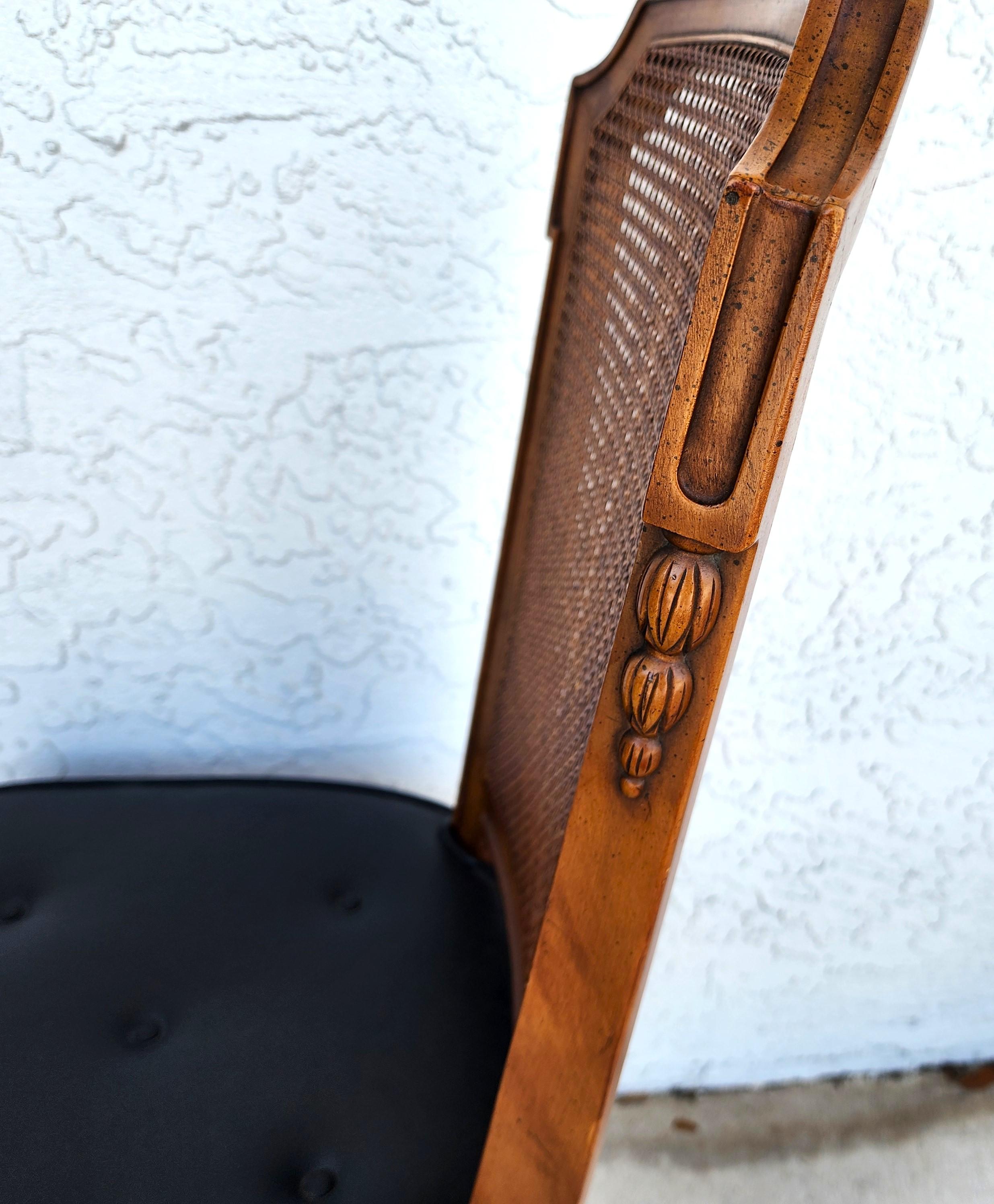 MCM Henredon Sillas de comedor Respaldo de caña 28-2501 Moderno de mediados de siglo en venta