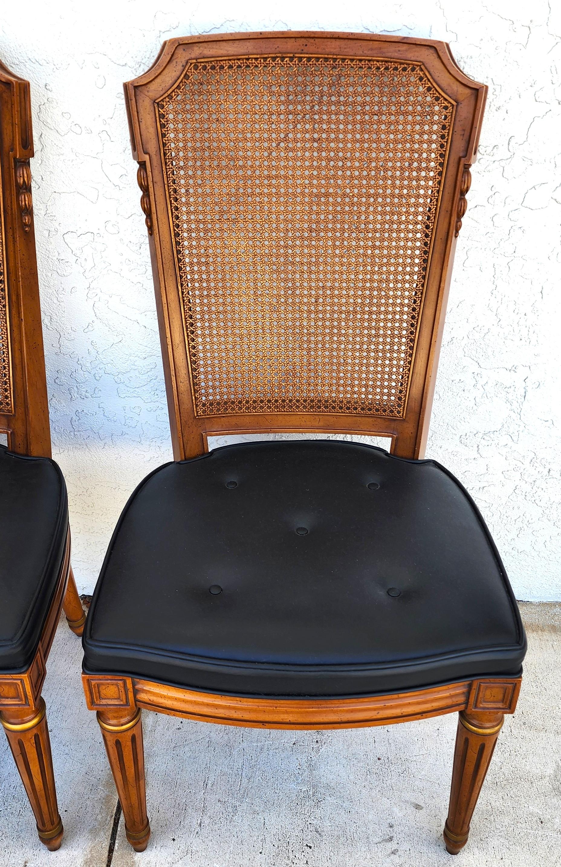 MCM Henredon Sillas de comedor Respaldo de caña 28-2501 Nogal en venta