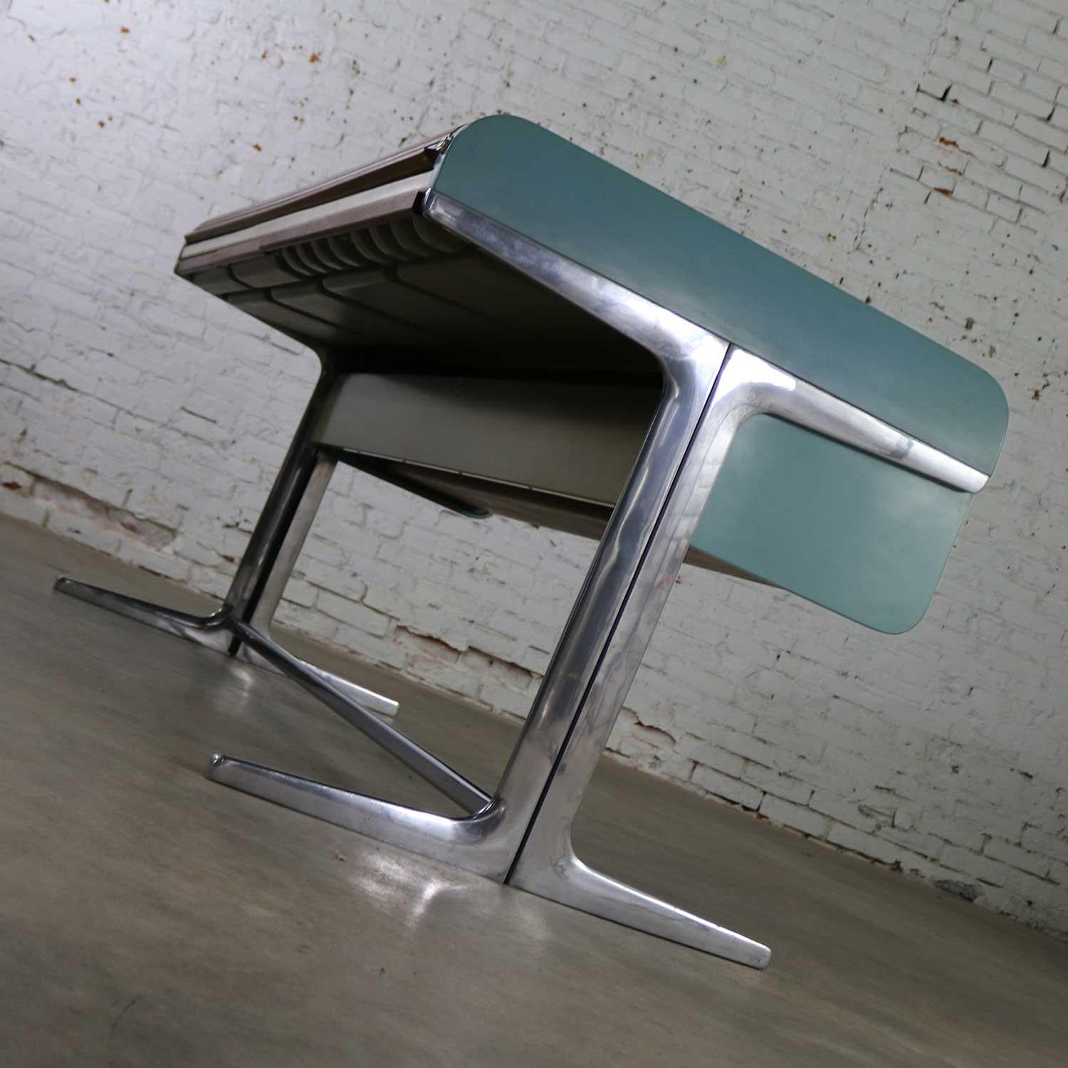 MCM Herman Miller Action Office I Roll Top Desk by George Nelson & Robert Propst In Good Condition In Topeka, KS