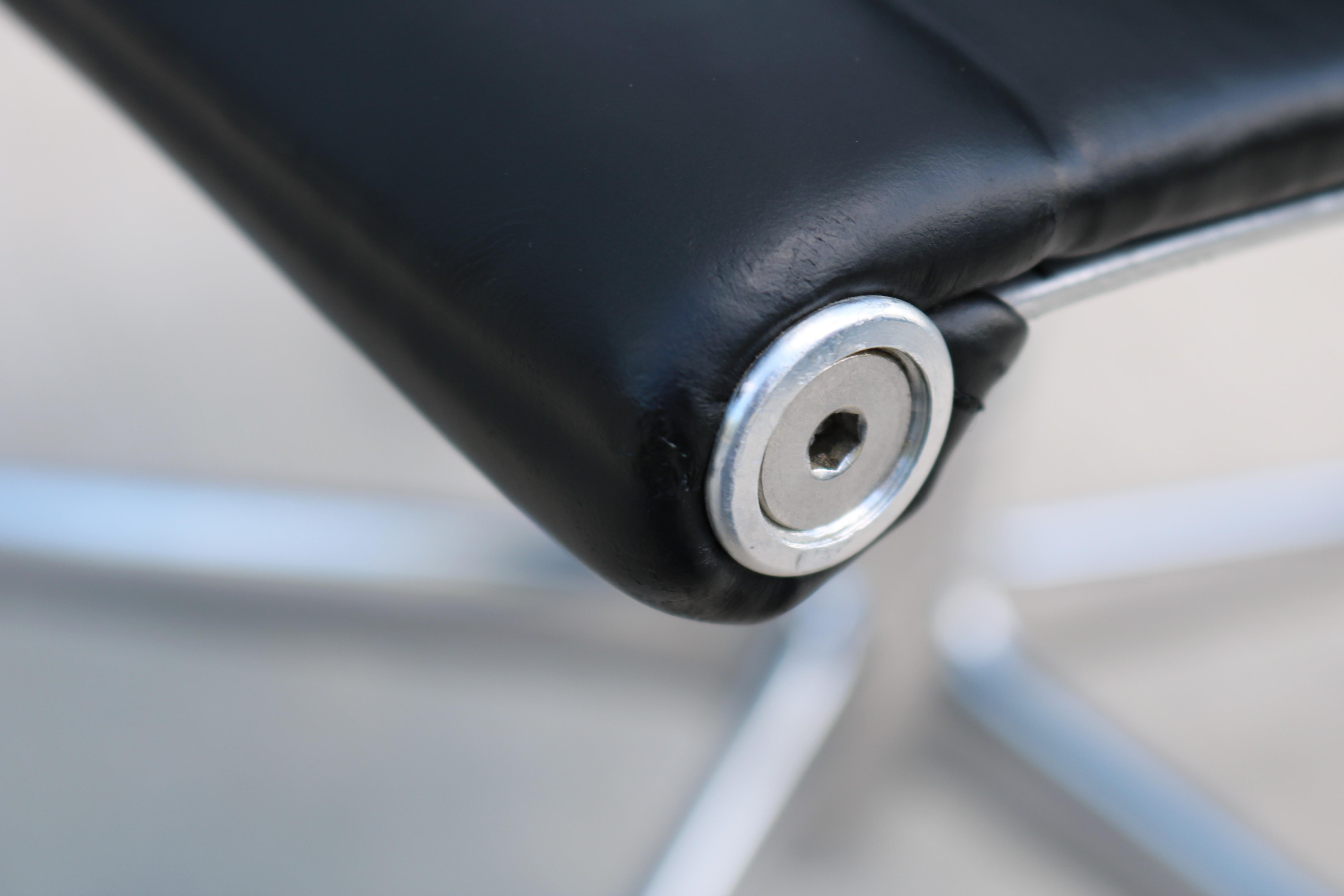 MCM Herman Miller Eames Aluminum Group Black Leather Armless Management Chair en vente 11