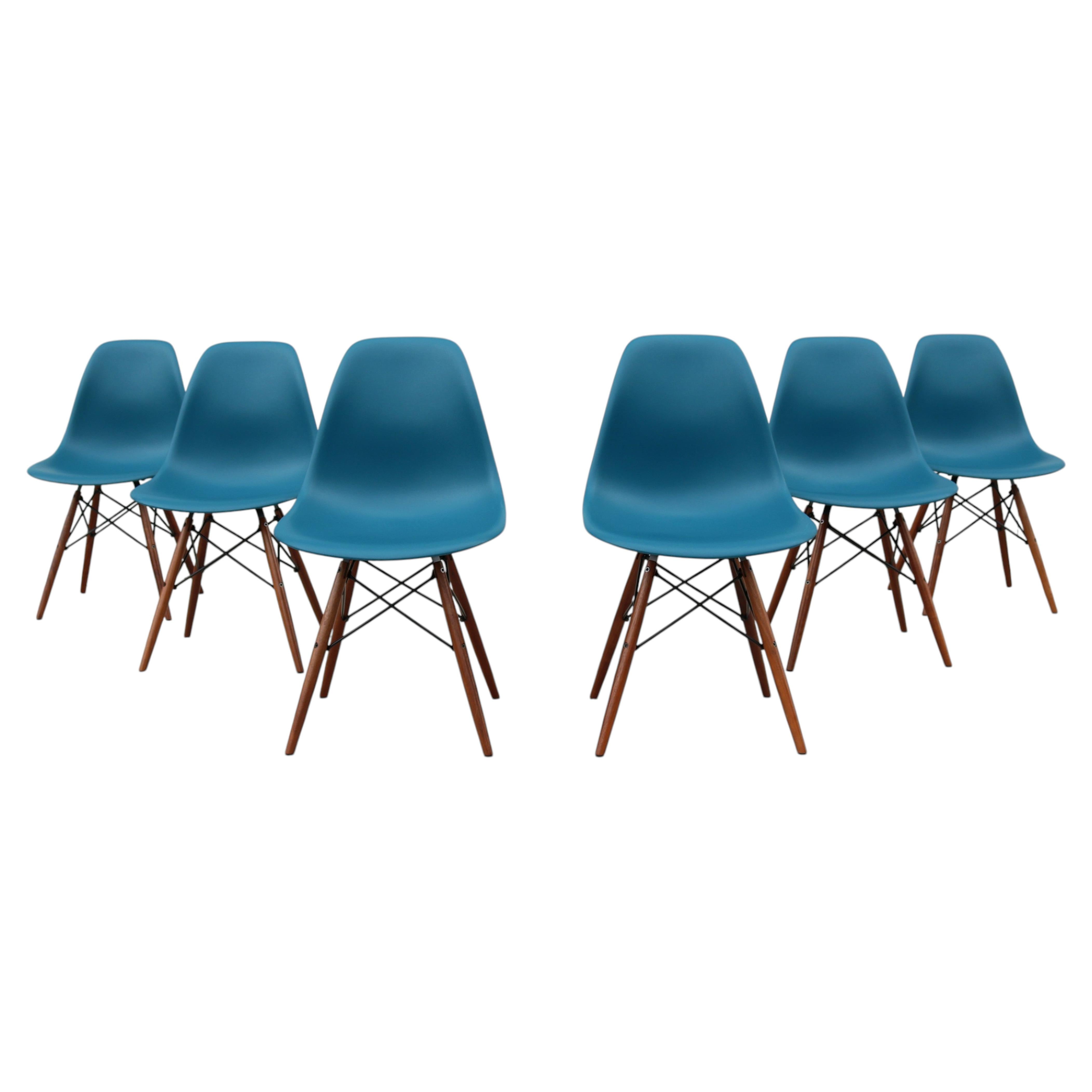 MCM Herman Miller Eames Molded Plastic Dining Chairs Dowel Base DSW - Set of 6 For Sale