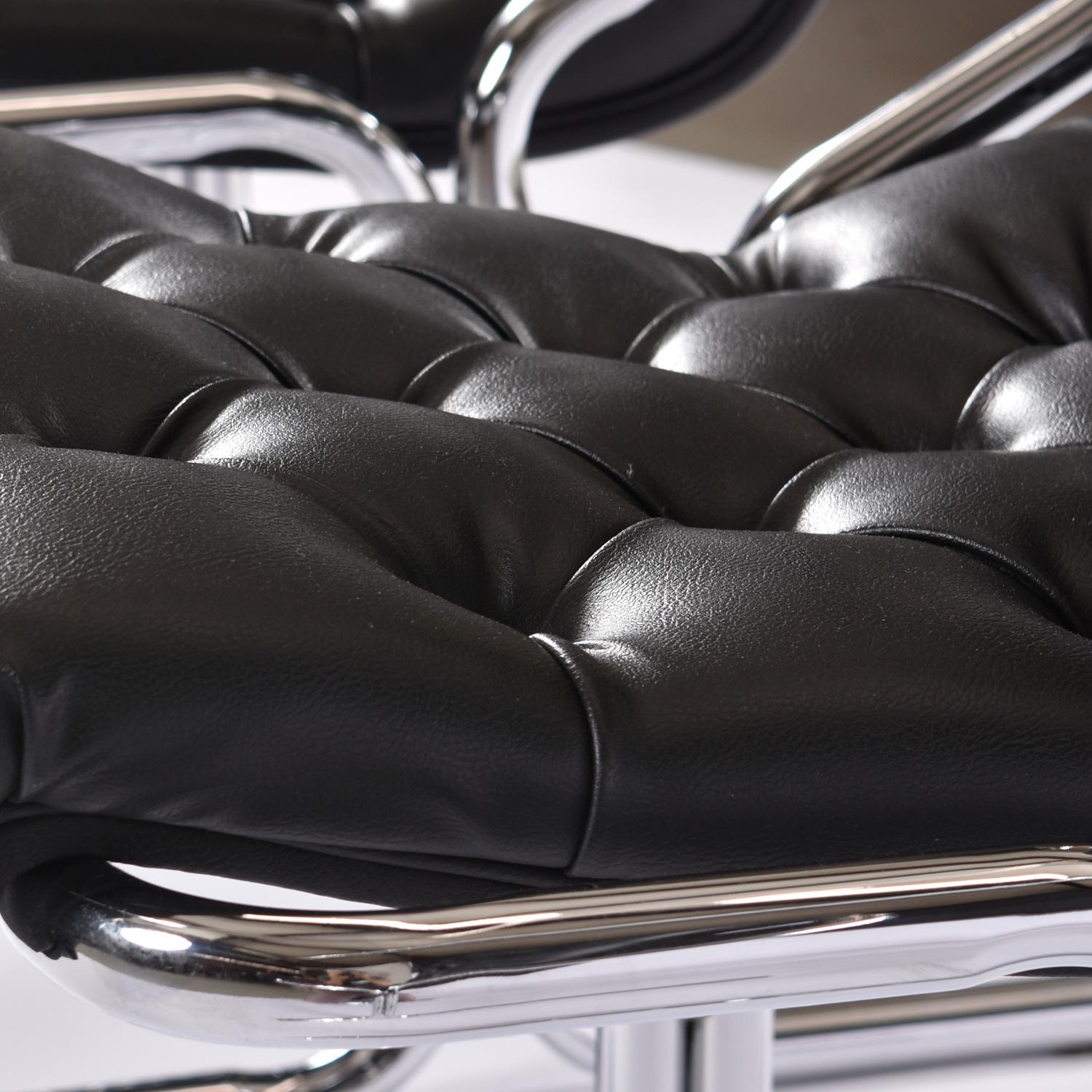 MCM Hexagonal Smoked Glass Tubular Chrome Table Tufted Scoop Chairs Dinette Set en vente 7