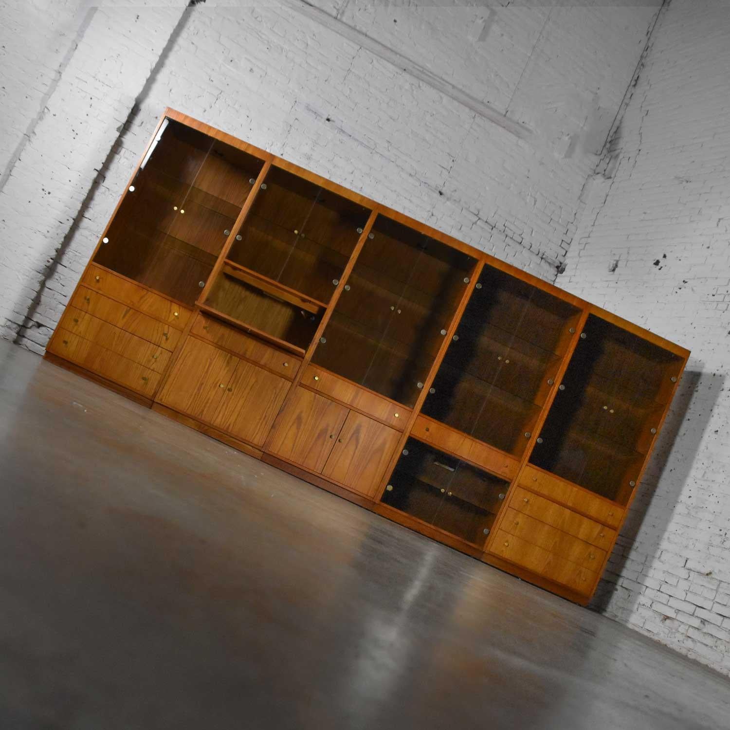 Plated MCM Hooker 5 Section Oak Veneer Display Cabinet Wall Unit Smoked Glass Doors