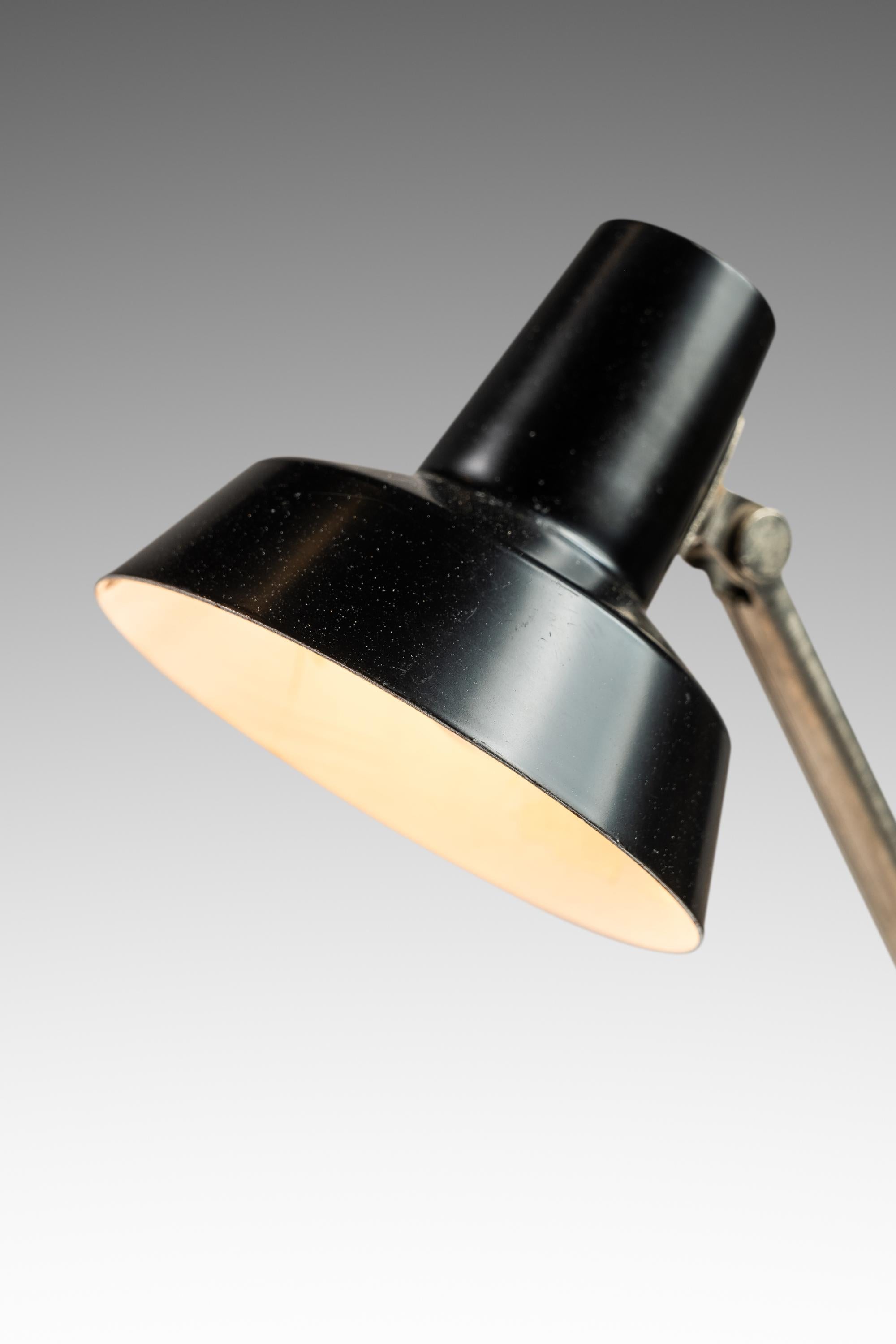 MCM Industrial Tensor Desk Lamp by Mobilite from NASA Offices, Taiwan, c. 1970's 5