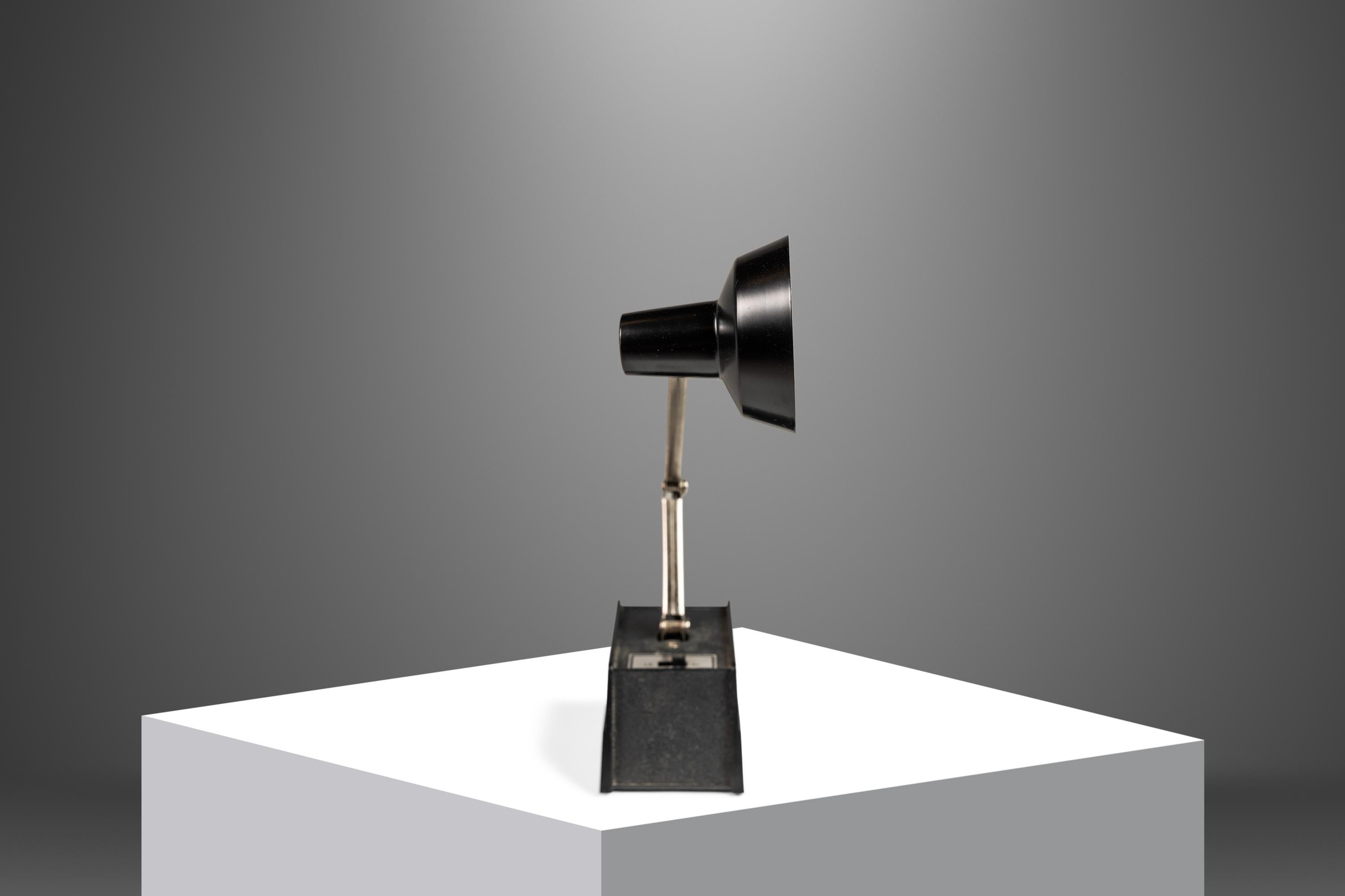MCM Industrial Tensor Desk Lamp by Mobilite from NASA Offices, Taiwan, c. 1970's In Good Condition In Deland, FL