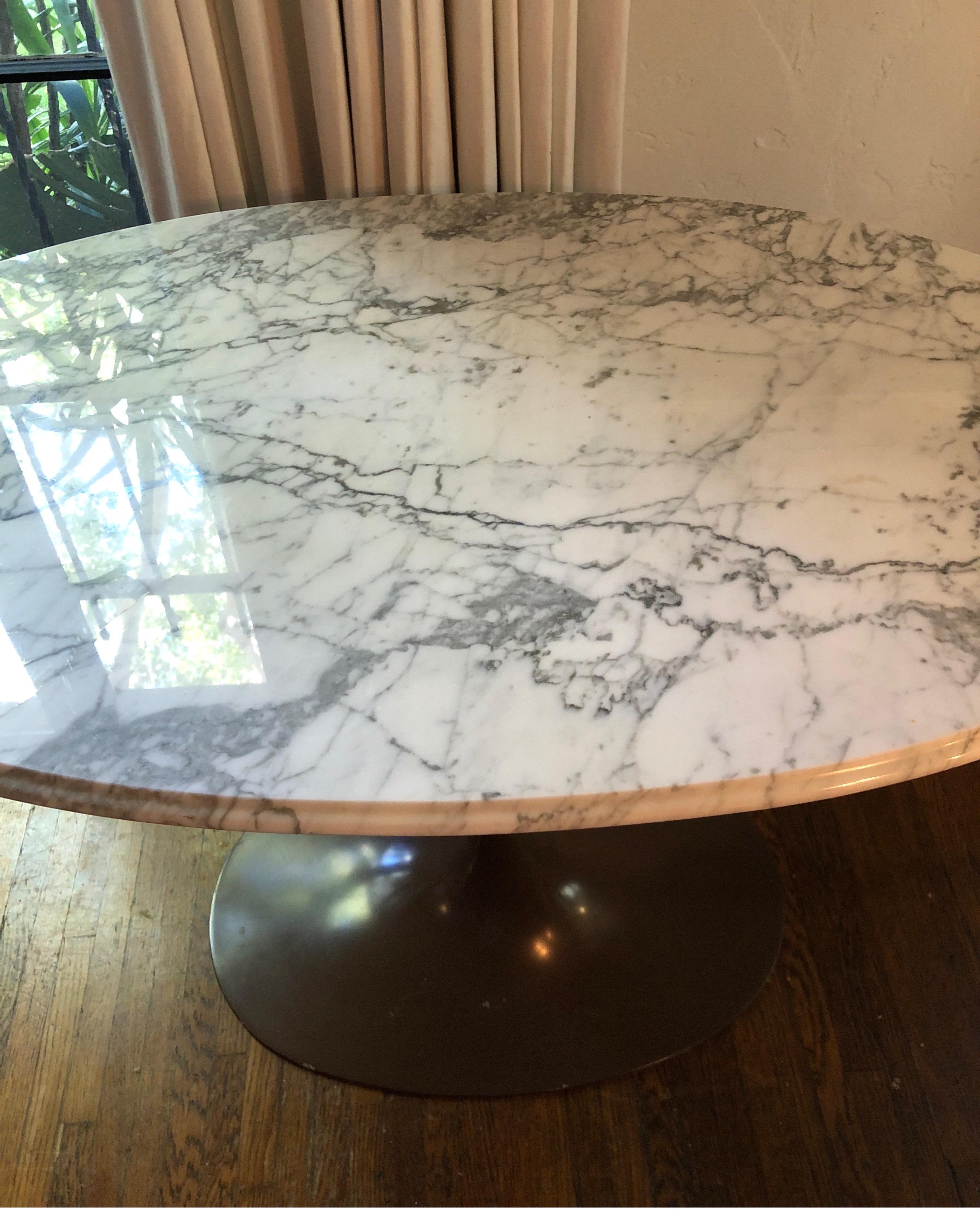MCM, Italian Carrara Marble Tulip Table with Bronze Colored Base In Good Condition In Los Angeles, CA