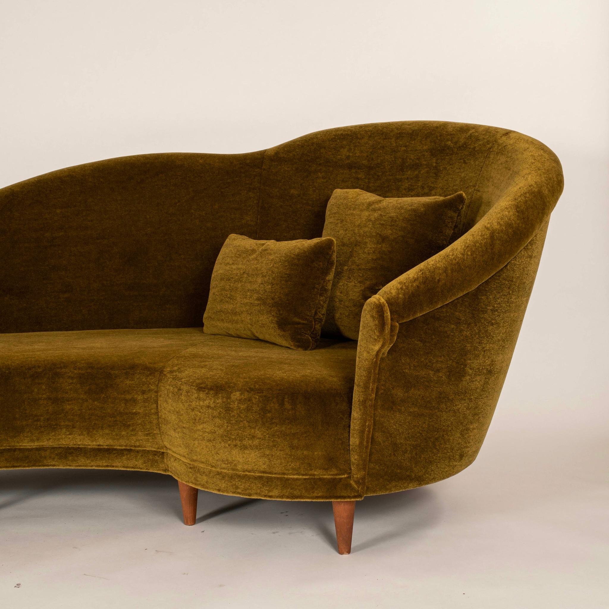 Divano italiano MCM, Greene & Greene Mohair In condizioni buone in vendita a Houston, TX
