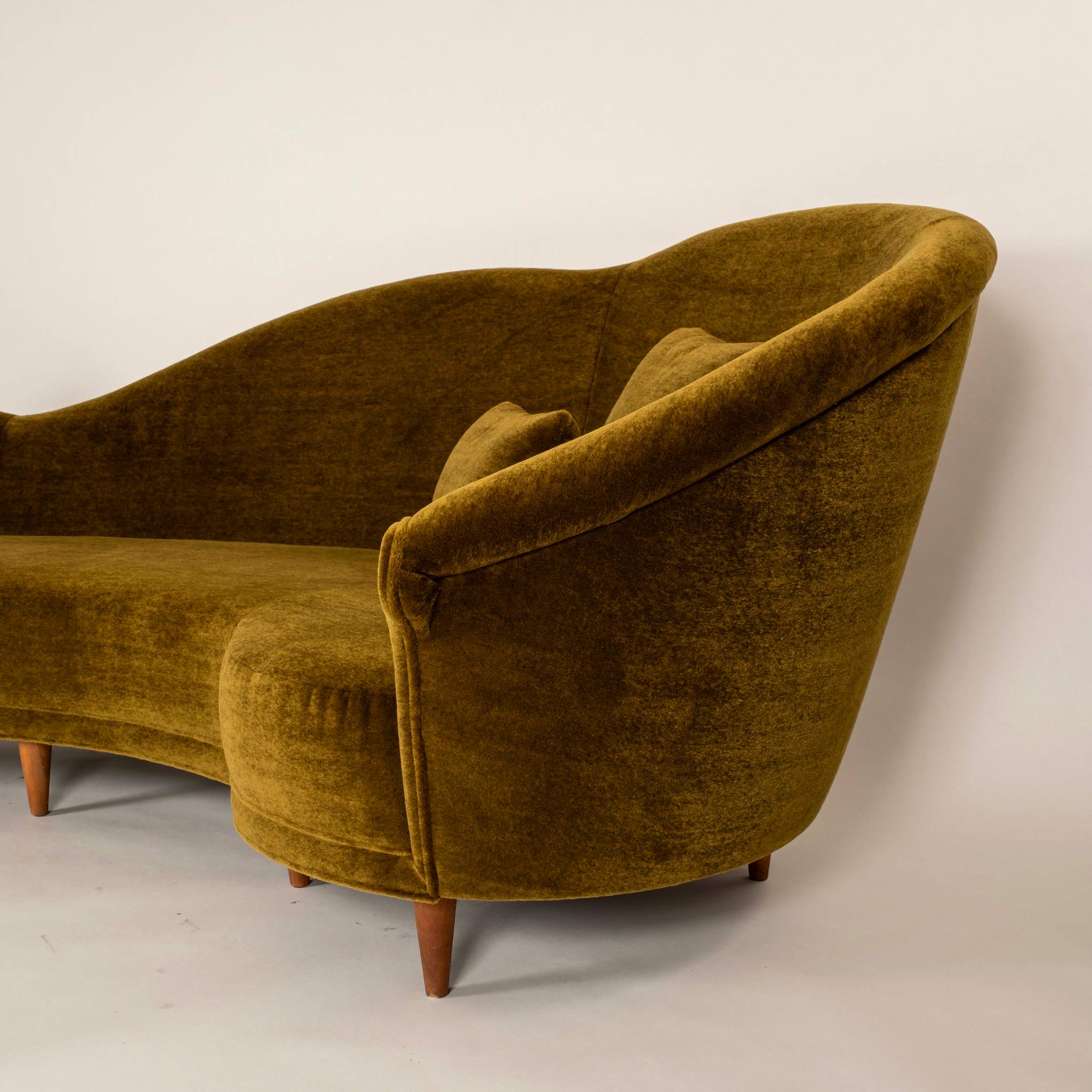 Divano italiano MCM, Greene & Greene Mohair in vendita 1