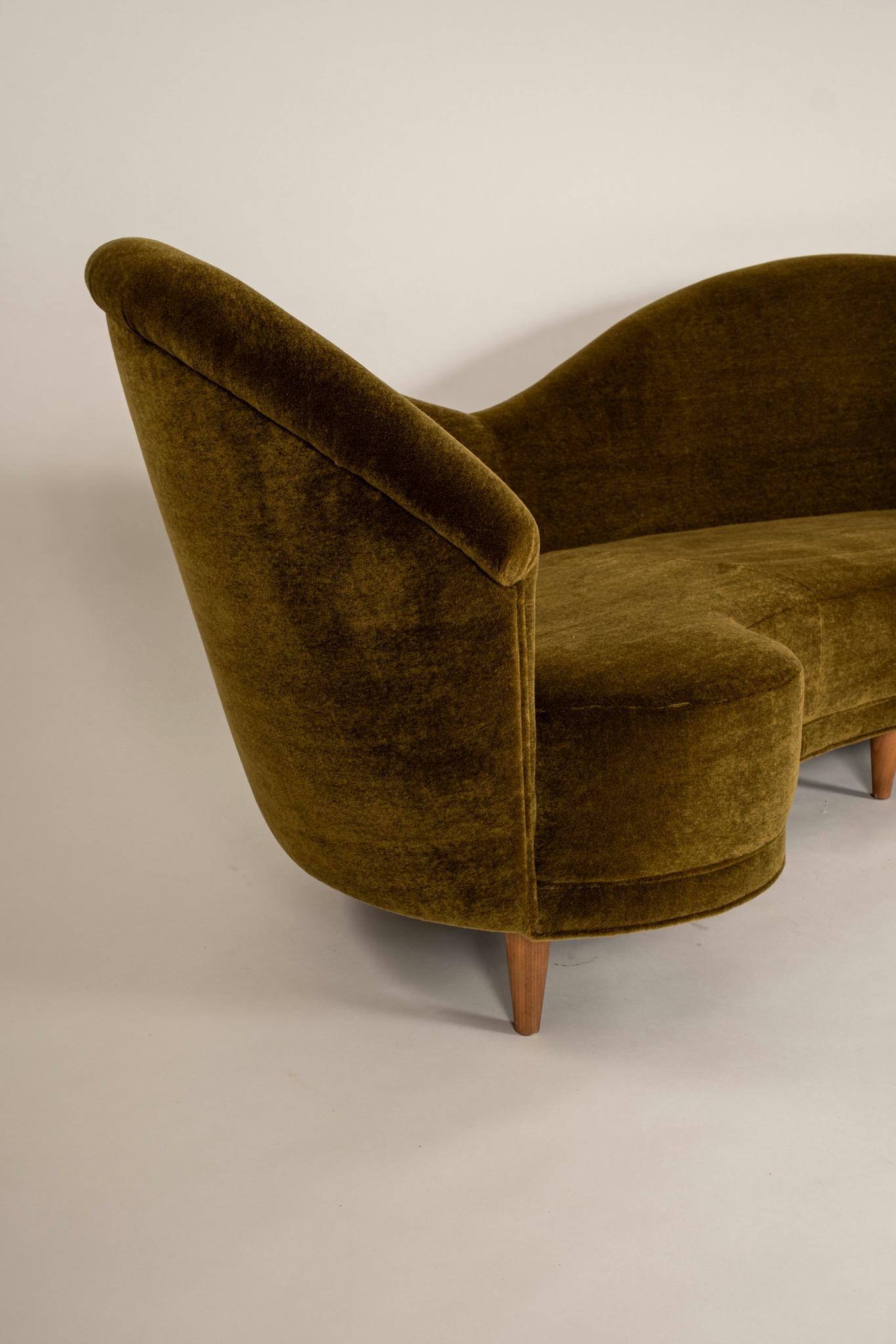 Divano italiano MCM, Greene & Greene Mohair in vendita 3