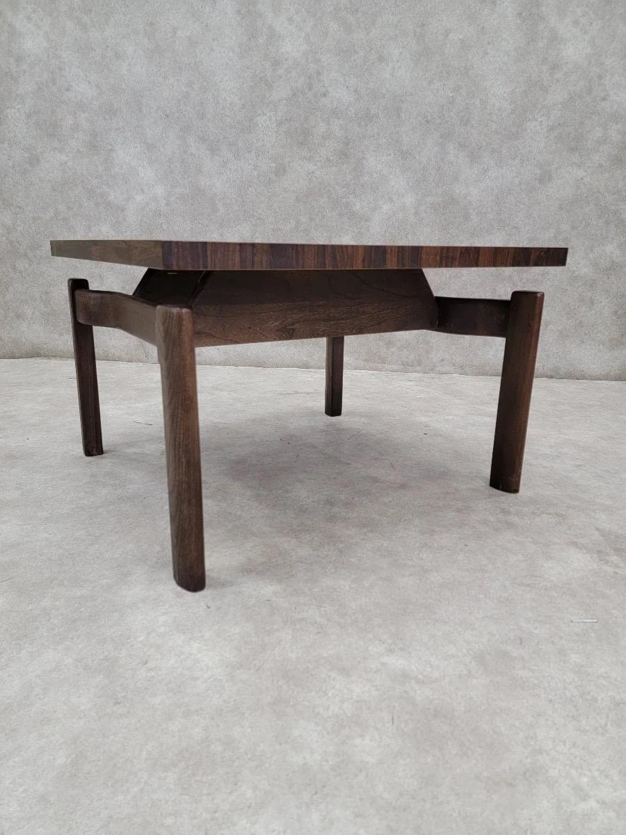 MCM Jens Risom Style Floating Formula Side and with Coffee Table, Set of 2 In Good Condition For Sale In Chicago, IL