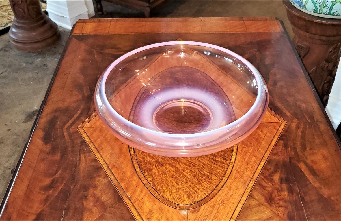 Hand-Crafted MCM John-Orwar Lake Style Opalescent Swedish Art Glass Bowl