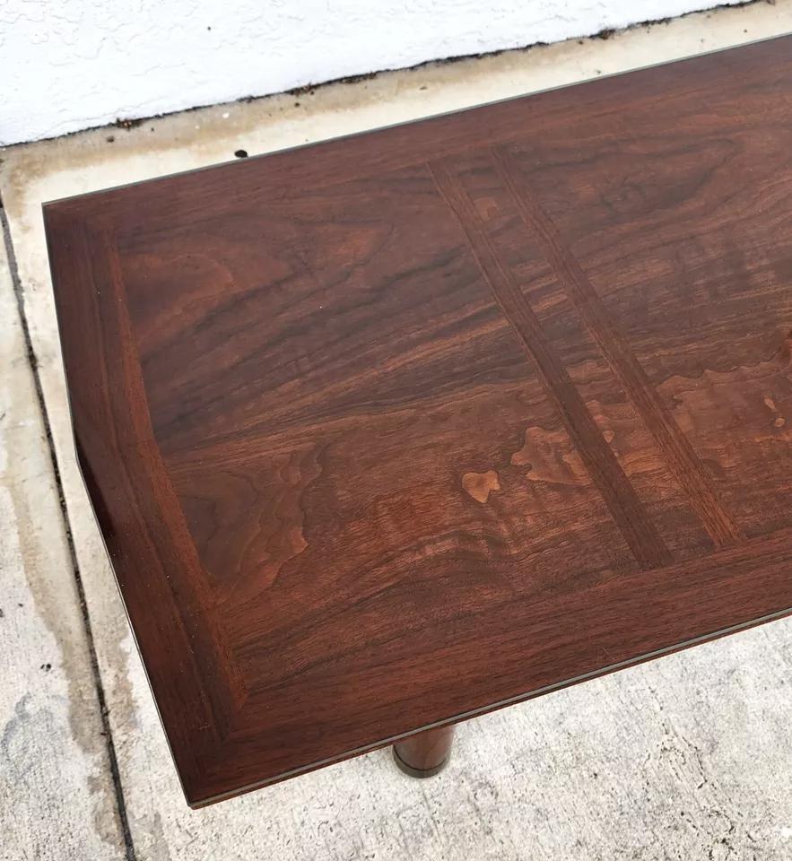 MCM Johnson Hadley Walnuss Couchtisch Mad Men Eames Era im Angebot 1