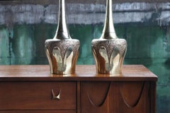 MCM Laurel Lamp Company "Brady Bunch" Brass Textured Sculptural Lamps, Pair