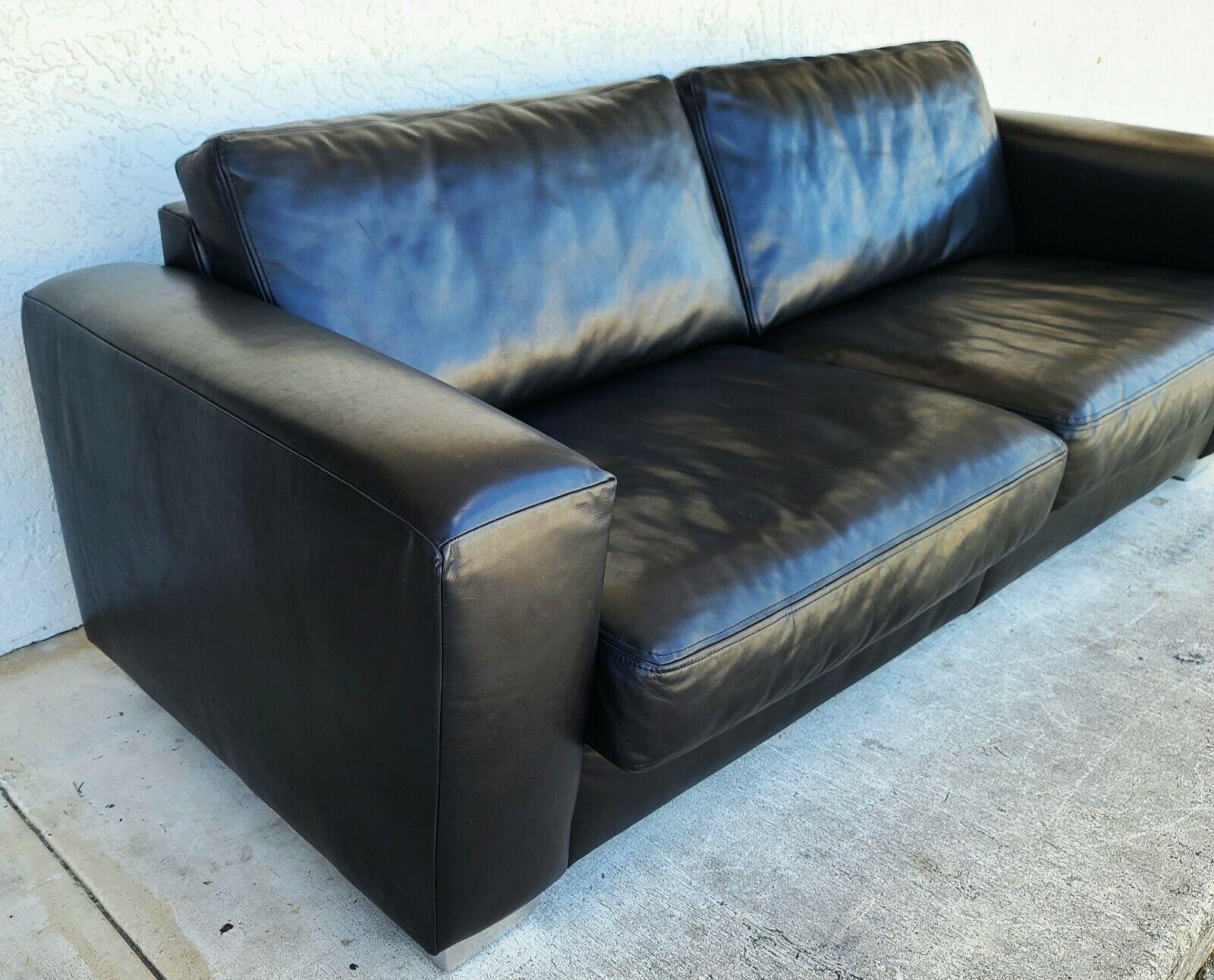 Offering One Of Our Recent Palm Beach Estate Fine Furniture Acquisitions Of An MCM Aniline leather black sofa by Koinor of Germany

Approximate Measurements in Inches
31