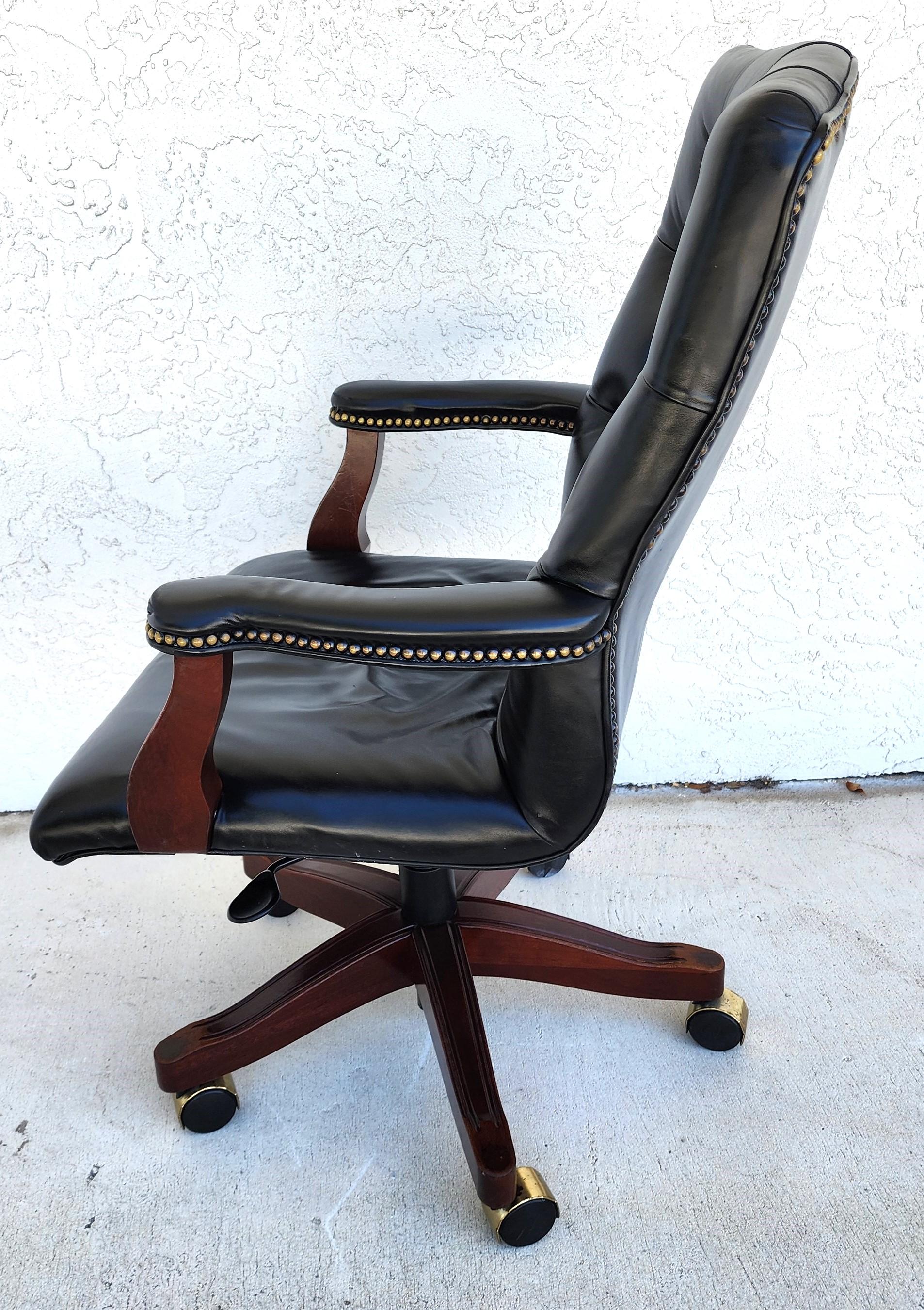MCM Leather Office Chair Vintage by GUNLOCKE For Sale 2