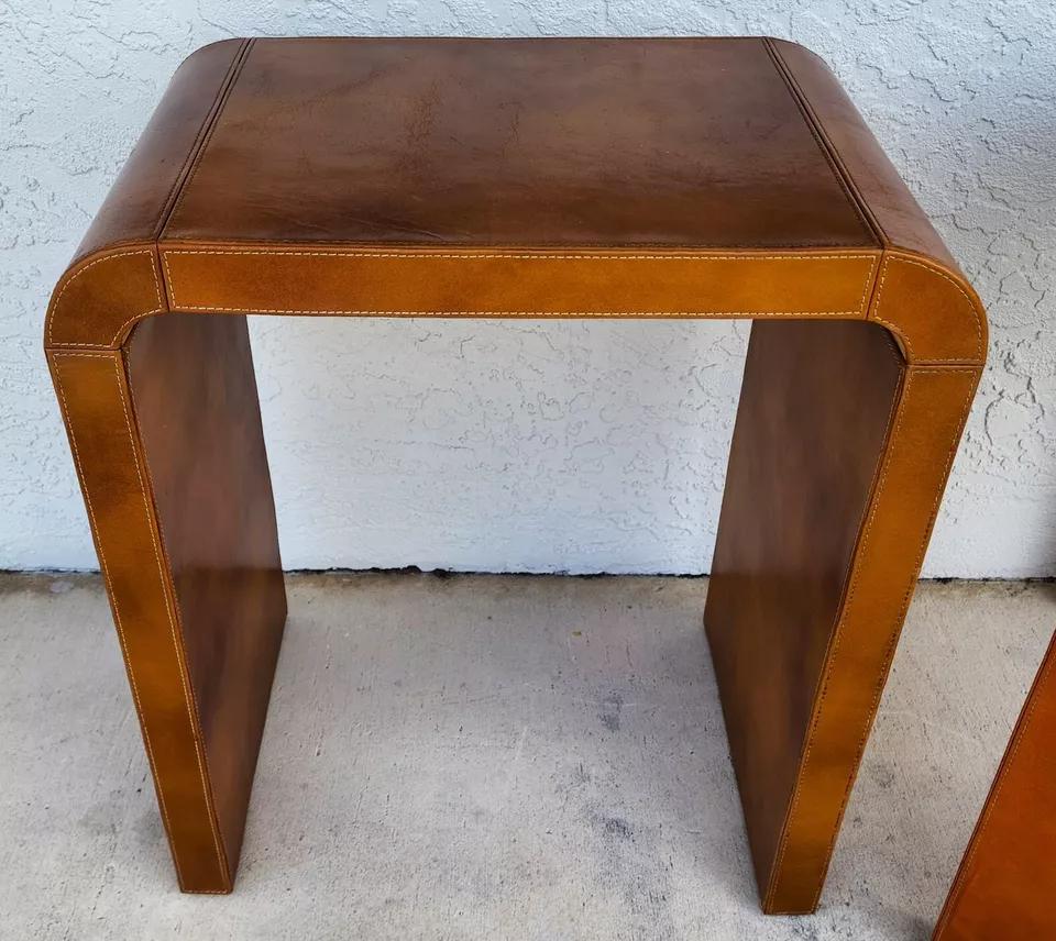 20ième siècle MCM Leather Wrapped Side Tables Waterfall Pair en vente