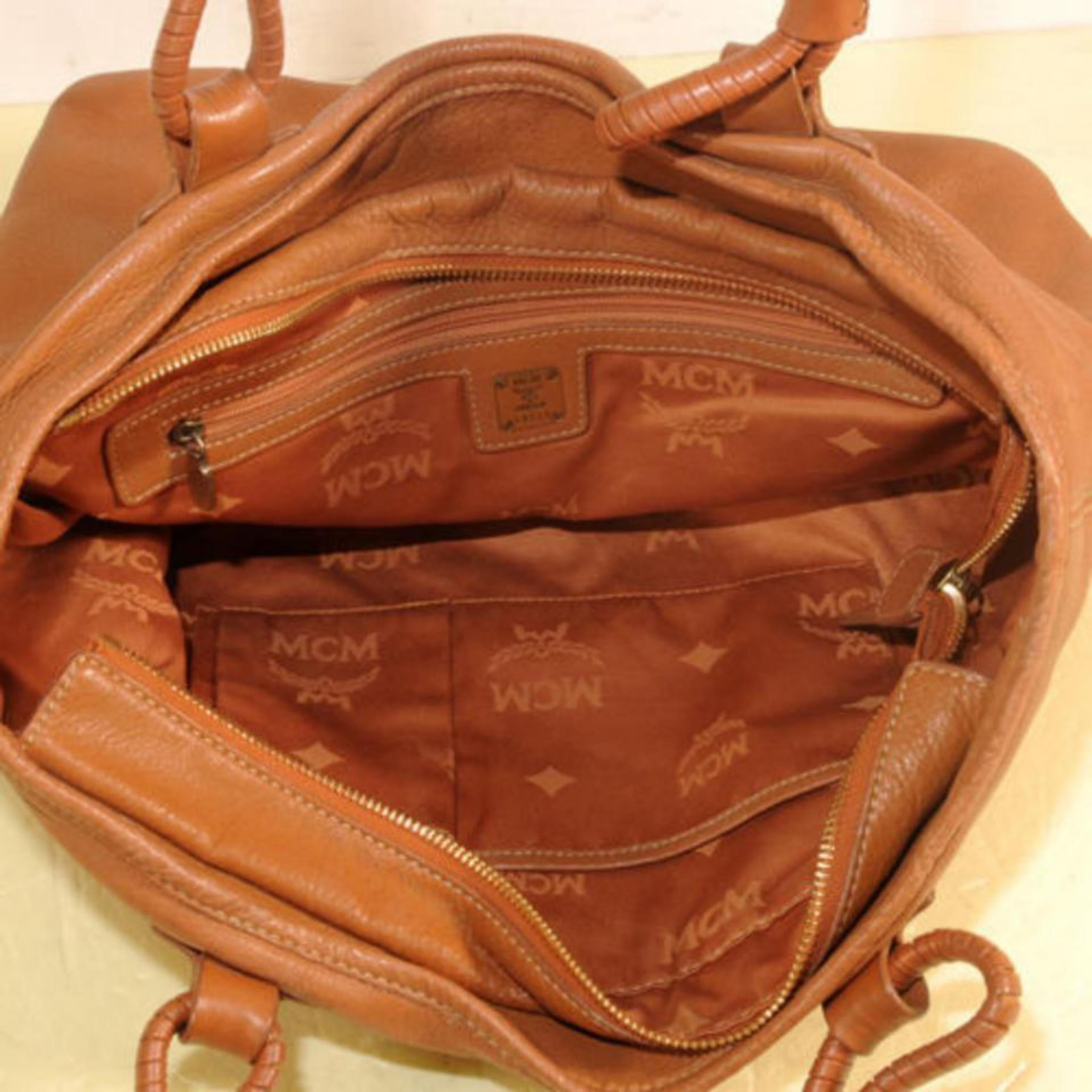 MCM Lion Logo Shopper 869658 Brown Leather Shoulder Bag In Good Condition For Sale In Forest Hills, NY