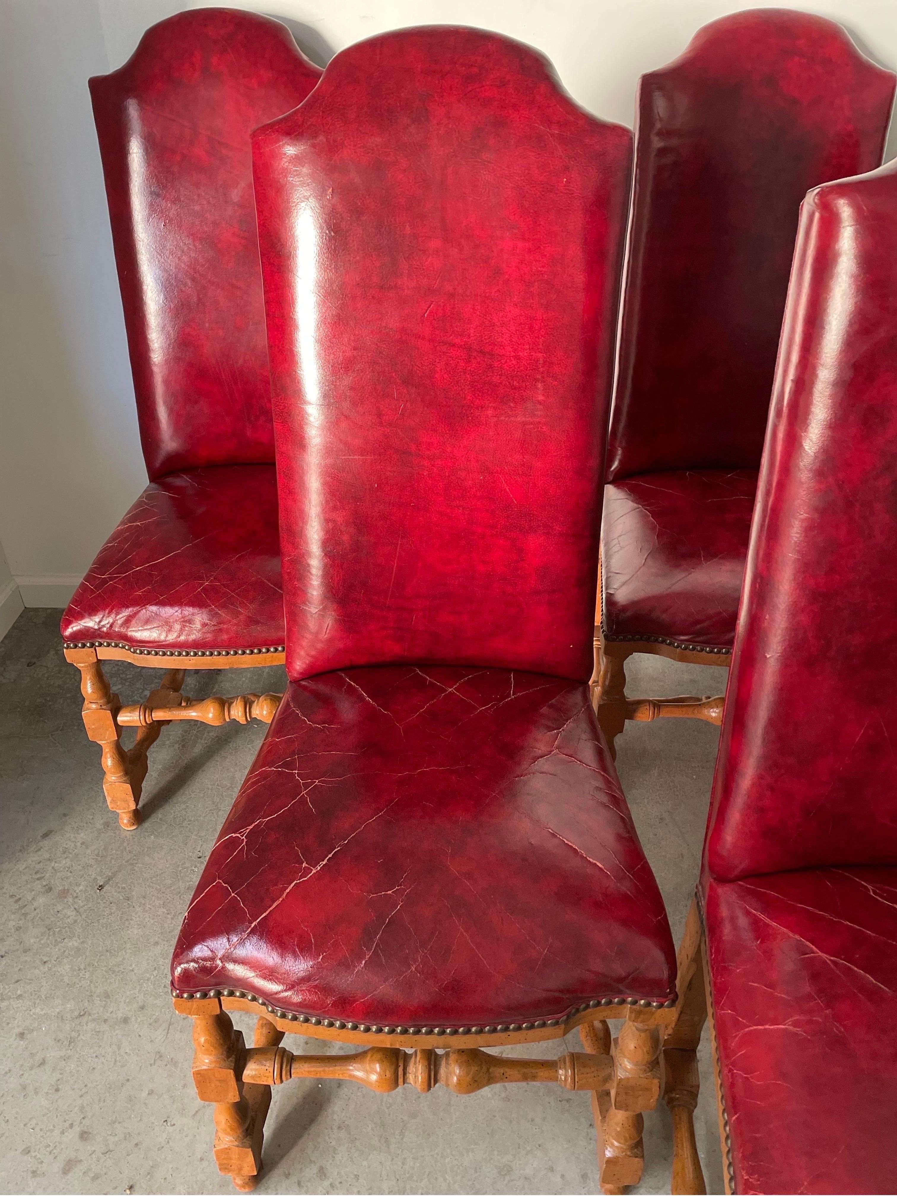 MCM Louis XIII Stil Französische Esszimmerstühle aus Eiche Rot Os De Mouton - 6er-Set (Polster) im Angebot