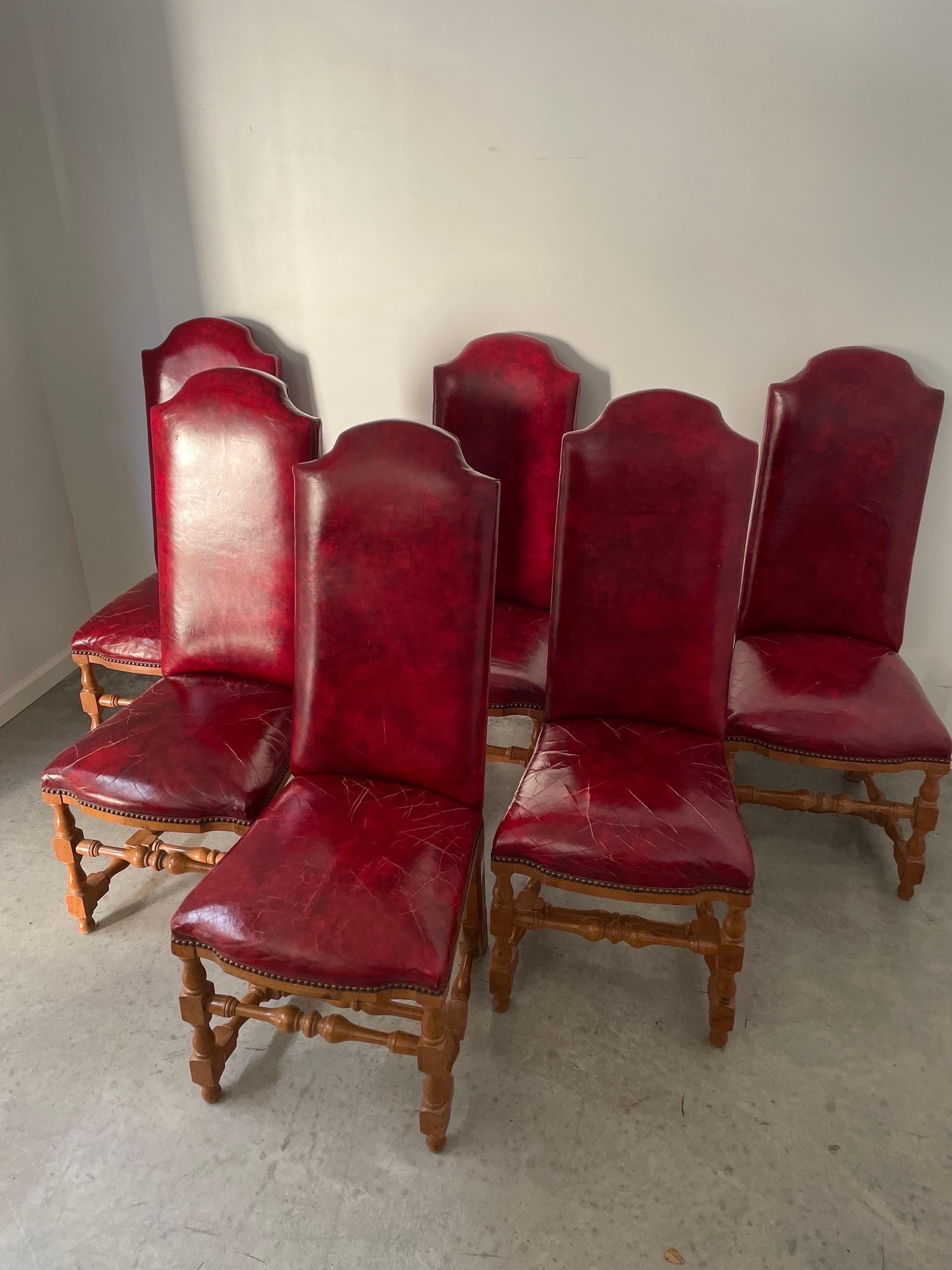 MCM Louis XIII Stil Französische Esszimmerstühle aus Eiche Rot Os De Mouton - 6er-Set im Angebot 1