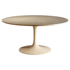 MCM Lounge Height Saarinen Tisch von Knoll