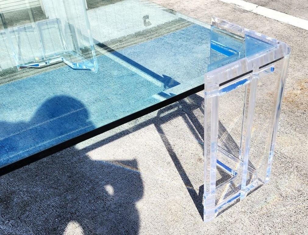 MCM Lucite Cocktail Table 1970s In Good Condition For Sale In Lake Worth, FL