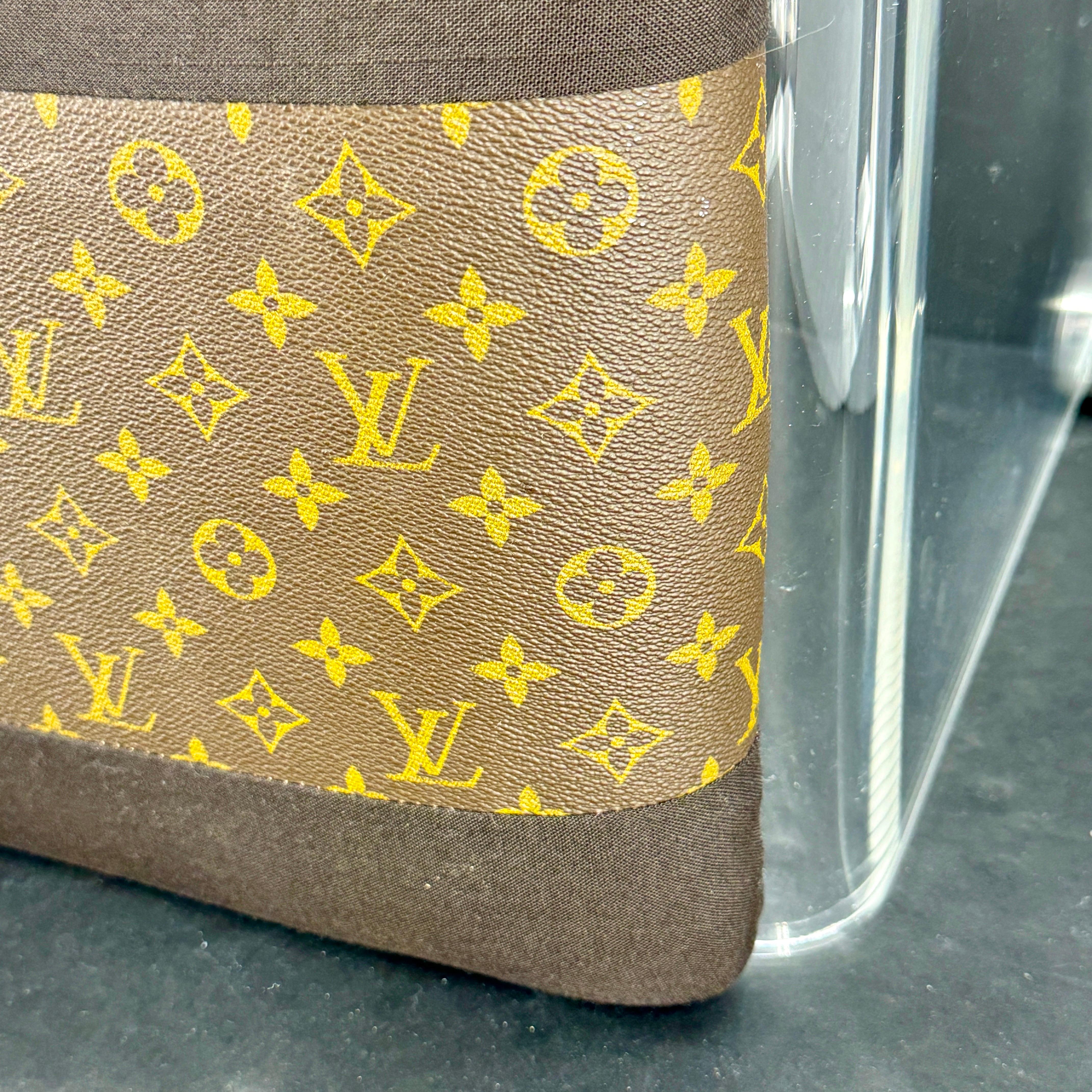 MCM Banc Tabouret Lucite tapissé de tissu Louis Vuitton Monogram en vente 3