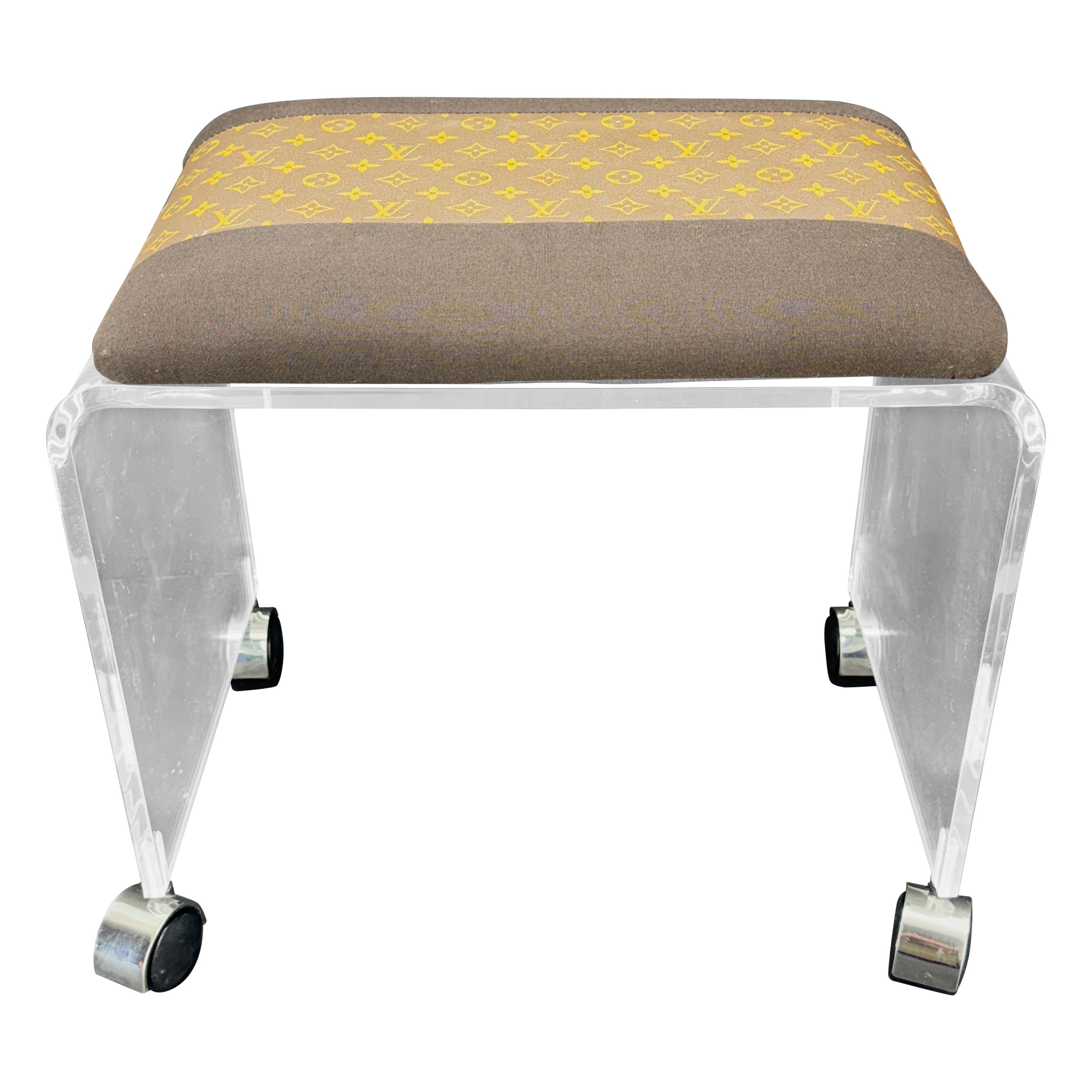 MCM Banc Tabouret Lucite tapissé de tissu Louis Vuitton Monogram