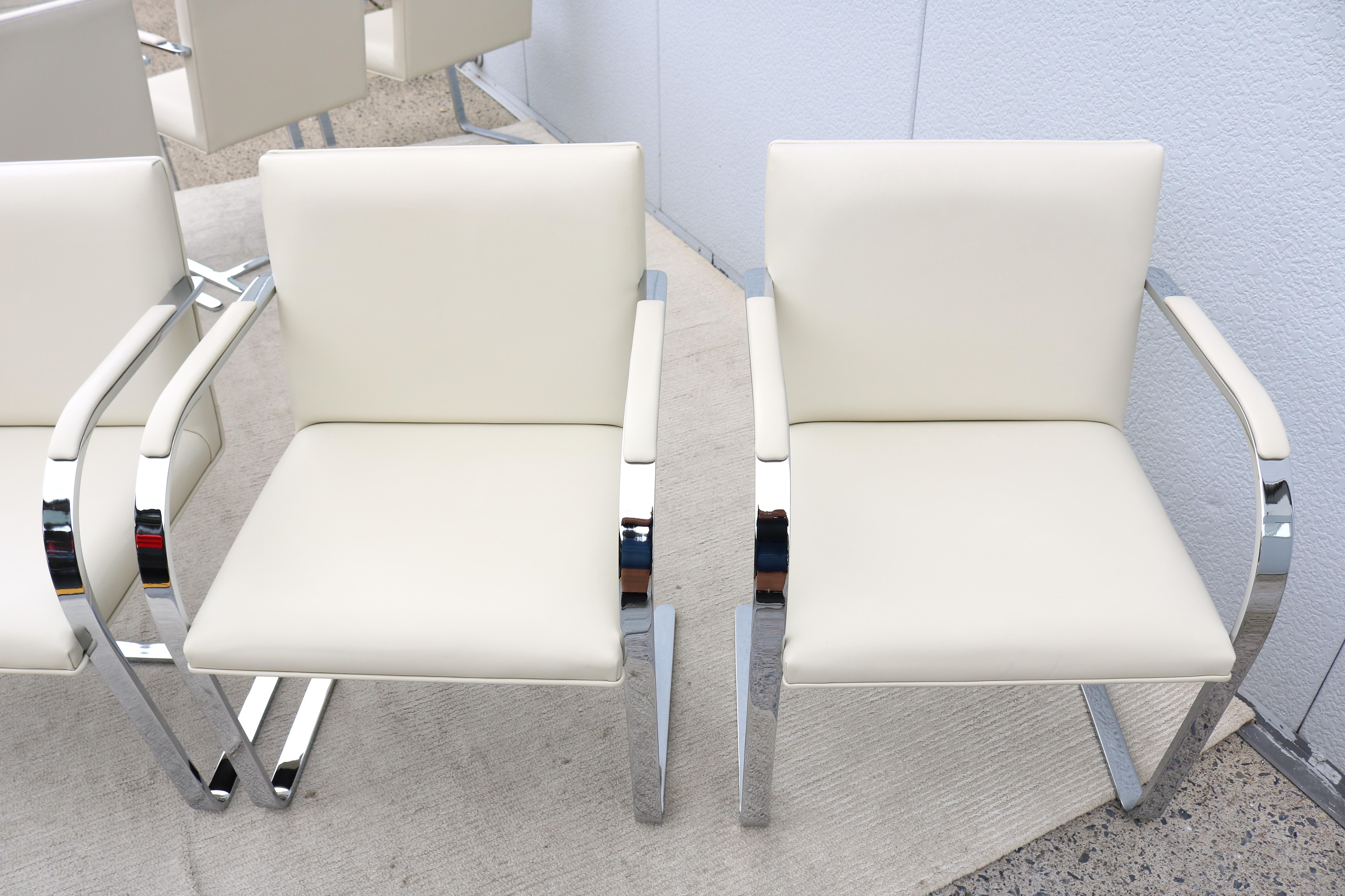 MCM Ludwig Mies van der Rohe Brno - Sedie da bar piatte in pelle di Gordon, set di 8 pezzi in vendita 8