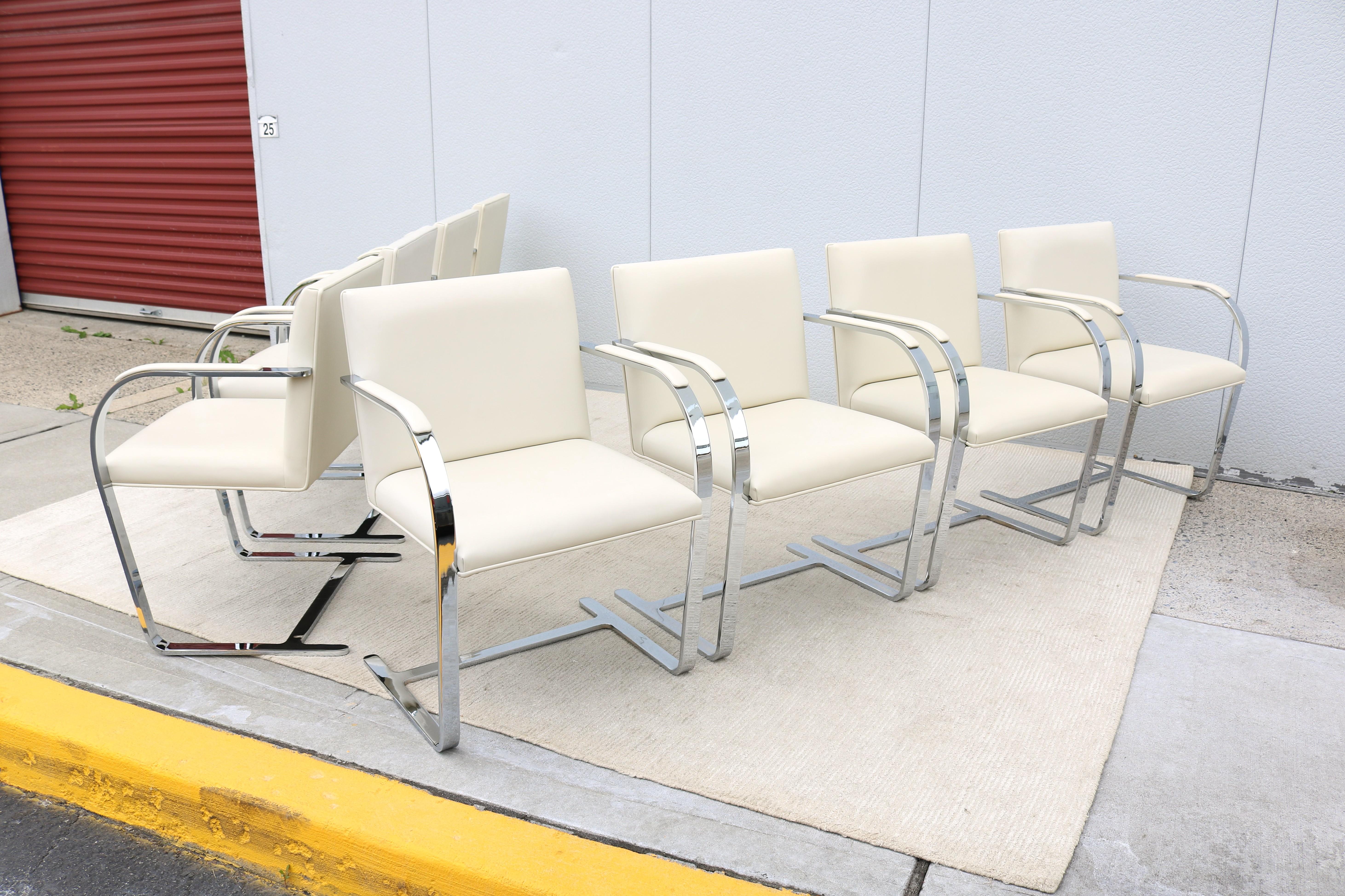 MCM Ludwig Mies van der Rohe Brno - Sedie da bar piatte in pelle di Gordon, set di 8 pezzi in vendita 1